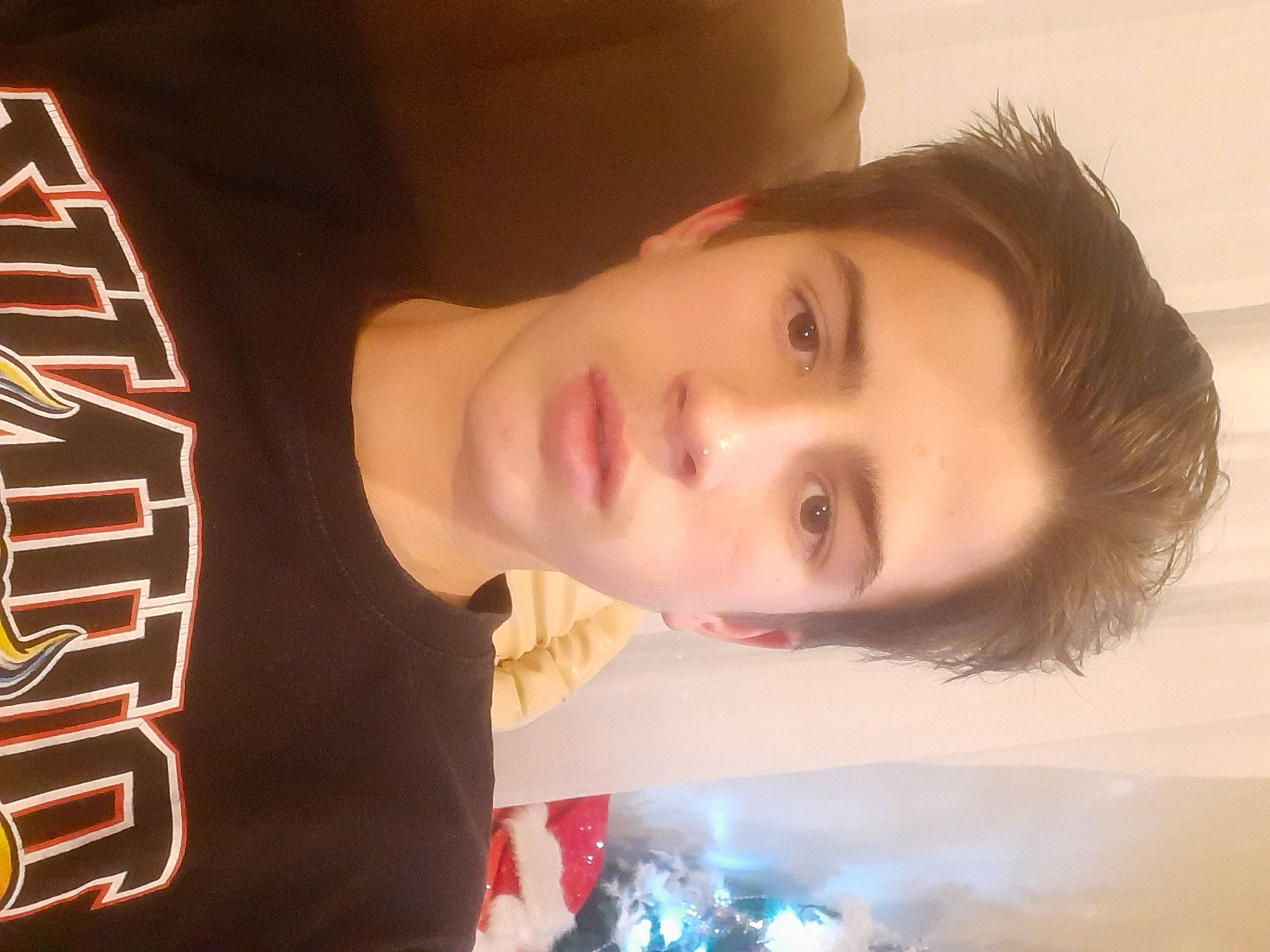 Jordan Launay a rejoint le concours — aidez-le/la à gagner de superbes lots ! black_hair, cheek, chin, cool, eyebrow, eyelash, flash_photography, forehead, happy, head, iris, jaw, lip, mouth, neck, nose, person, skin, smile, tints_and_shades