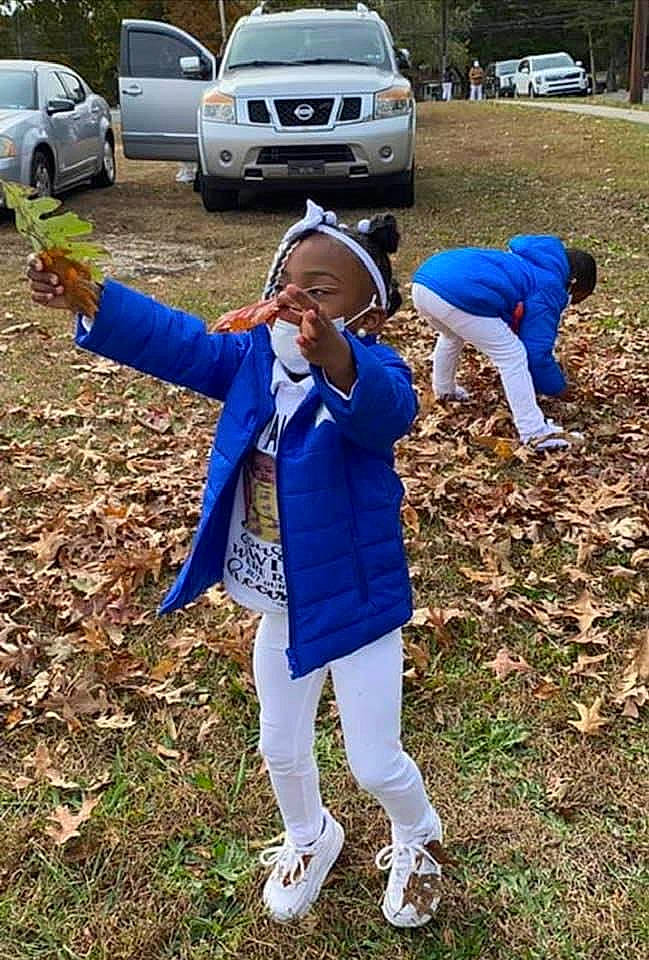 Khadiyah is registered to the contest to win money with this photo: automotive_exterior, automotive_tire, automotive_wheel_system, bumper, car, electric_blue, family_car, fun, grass, hat, land_vehicle, motor_vehicle, person, personal_luxury_car, plant, tire, tree, vehicle, vehicle_door, vehicle_registration_plate