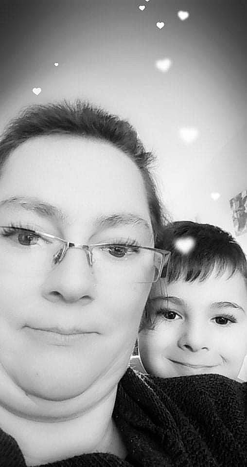 Naël a rejoint le concours — aidez-le/la à gagner de superbes lots ! black, cheek, ear, eye, eyebrow, eyelash, face, flash_photography, forehead, glasses, happy, jaw, joy, lip, mouth, nose, organ, person, photograph, skin