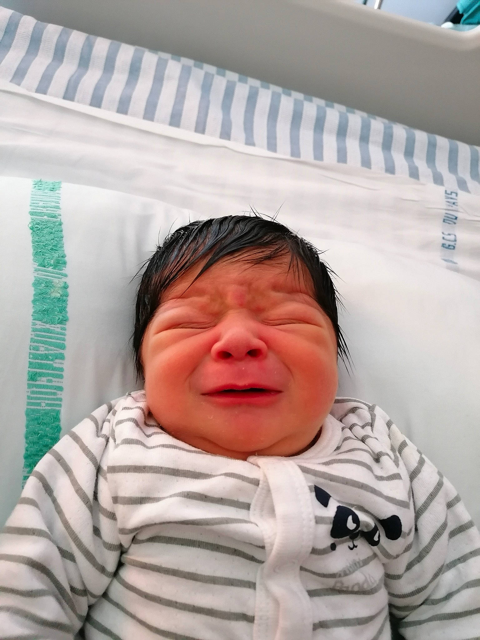 Cyrian a rejoint le concours — aidez-le/la à gagner de superbes lots ! baby, bedding, bedtime, cheek, child, comfort, eyebrow, fun, happy, jaw, linens, mouth, nose, person, room, sitting, sleep, sleeve, textile, toddler