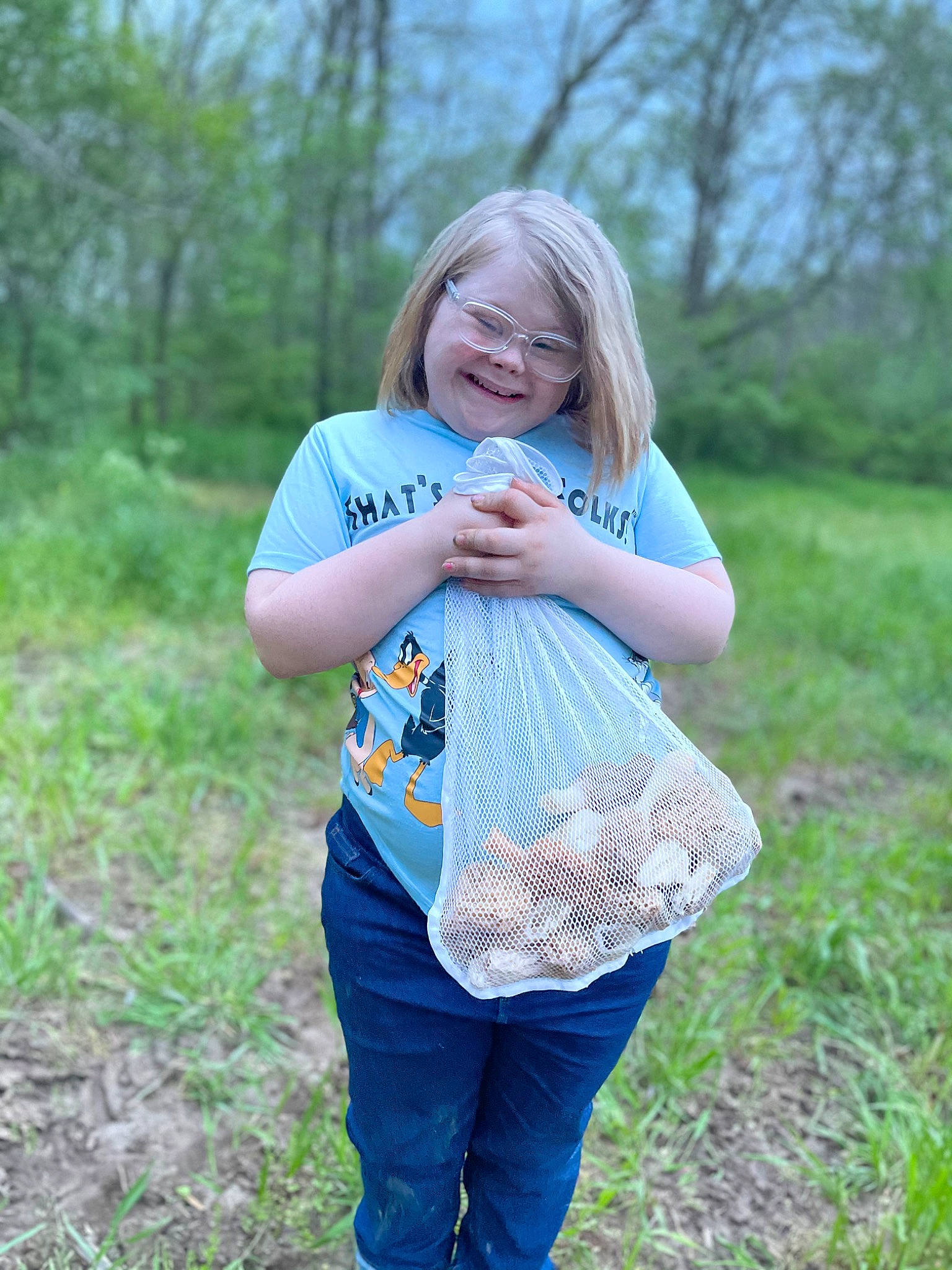 Jacklyn joined the competition — help win amazing prizes! denim, eye, gesture, grass, grass_family, grassland, happy, jeans, joy, leaf, leisure, meadow, outerwear, people_in_nature, person, plant, shoulder, sleeve, smile, standing