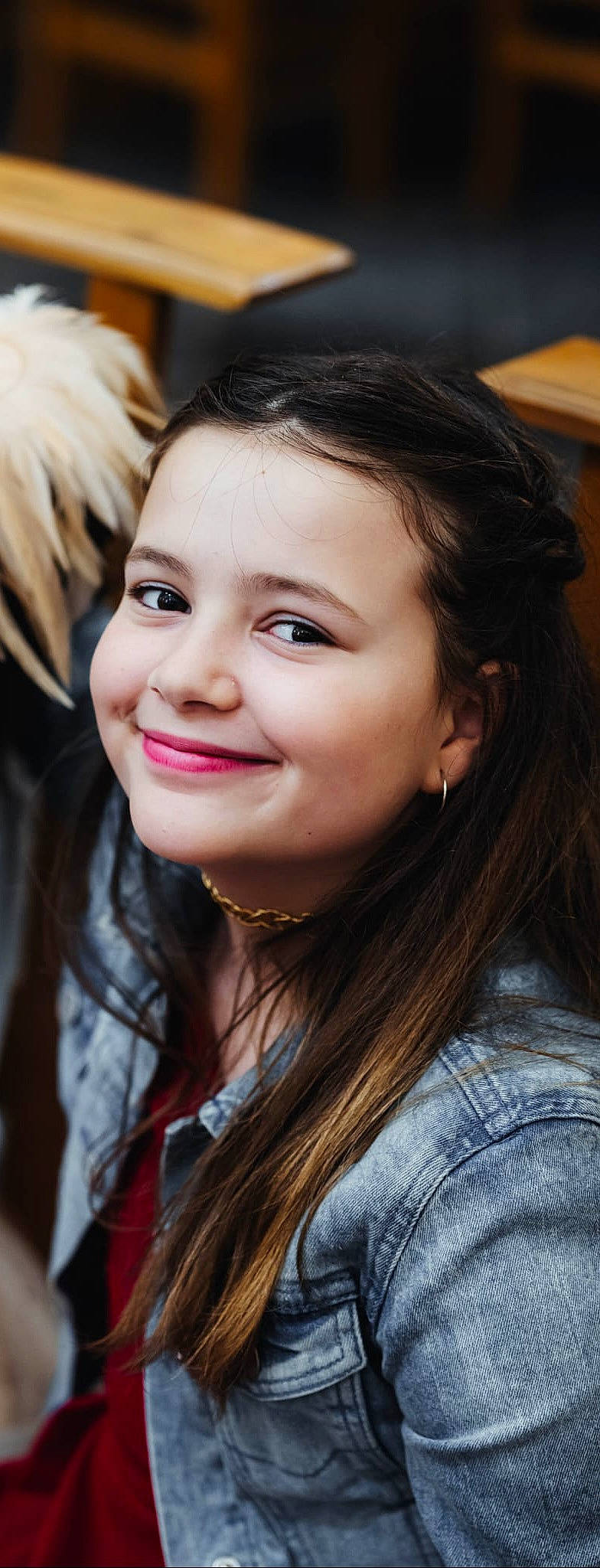 Fiorella participe au concours pour gagner de l'argent avec cette photo : black_hair, cheek, eyebrow, eyelash, flash_photography, forehead, fun, hair, happy, iris, jaw, joy, layered_hair, lip, long_hair, makeover, mouth, nose, person, skin