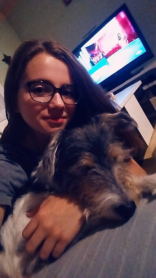 Chipie a rejoint le concours — aidez-le/la à gagner de superbes lots ! canidae, carnivore, companion_dog, dog, dog_breed, eyewear, fox_terrier, glasses, long_hair, miniature_schnauzer, nose, photography, puppy_love, selfie, skin, smile