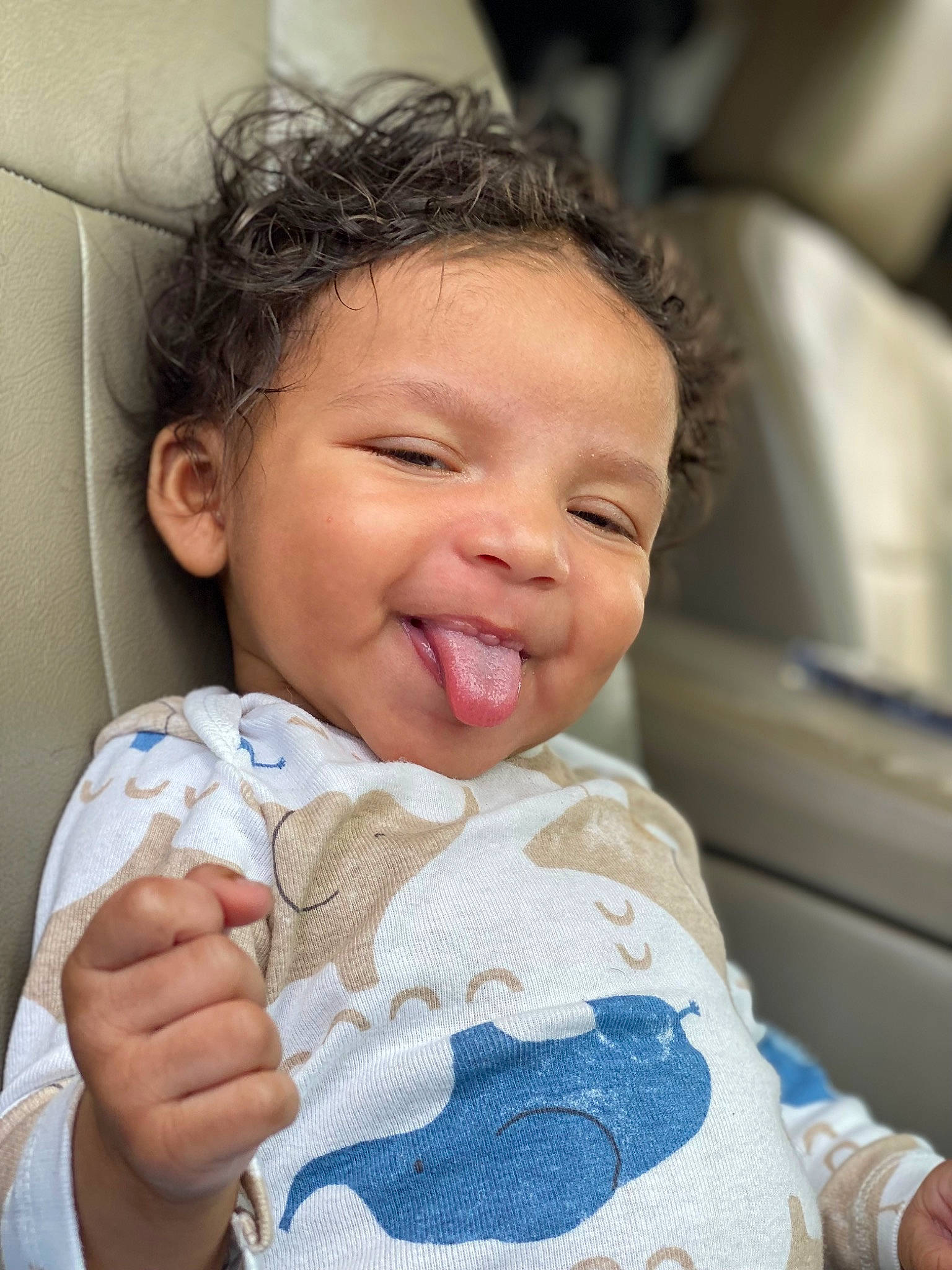 Braxtyn is registered to the contest to win money with this photo: baby_toddler_clothing, cheek, chin, comfort, eyebrow, eyelash, face, facial_expression, hairstyle, iris, lip, mouth, neck, nose, organ, person, product, skin, sleeve, smile