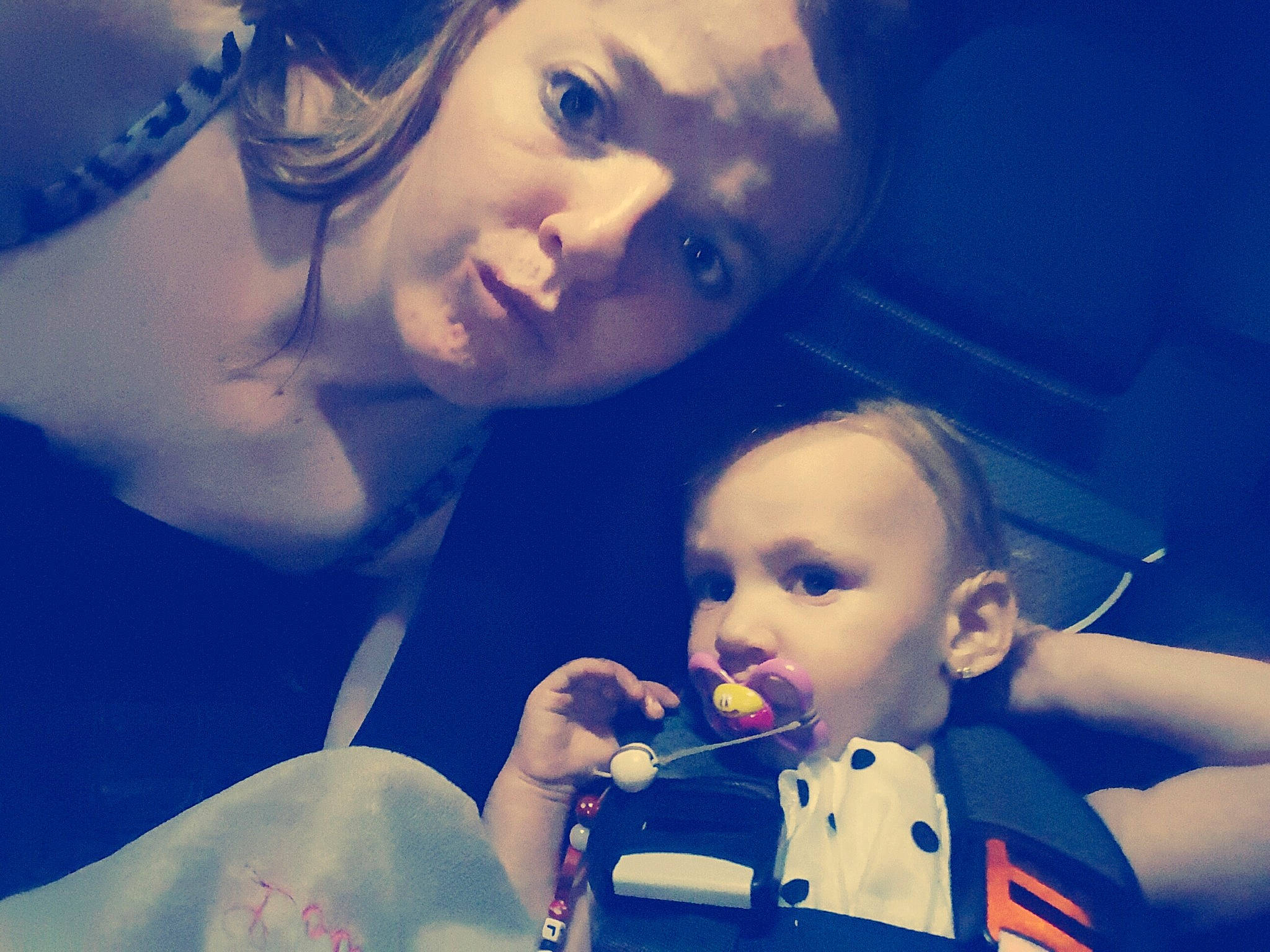 Loanna a rejoint le concours — aidez-le/la à gagner de superbes lots ! beauty, blue, child, cool, emotion, eye, face, fun, girl, happiness, human_hair_color, lip, mouth, person, skin, sky, smile, space, toddler, underwater