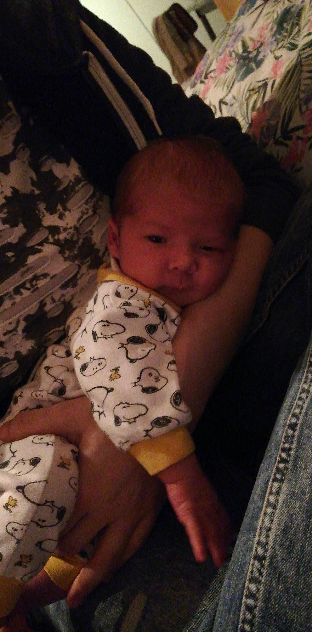 Djaÿsson participe au concours pour gagner de l'argent avec cette photo : baby, baby_products, baby_toddler_clothing, bedtime, cheek, child, comfort, finger, foot, human, linens, nail, person, skin, sleep, thumb, toddler