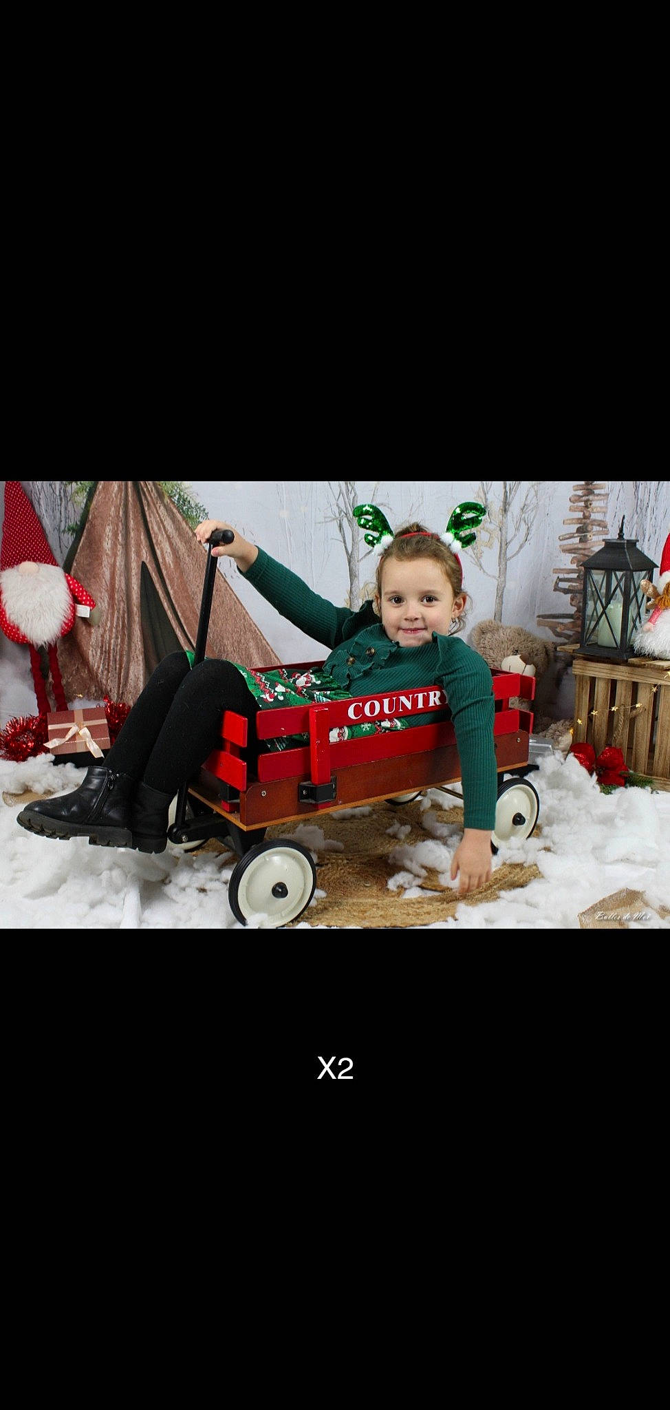 Mayanna a rejoint le concours — aidez-le/la à gagner de superbes lots ! advertising, baby, baby_carriage, carmine, child, electronic_device, event, fictional_character, flash_photography, font, fun, joy, person, photo_caption, recreation, screenshot, sitting, sleeve, t_shirt, toddler