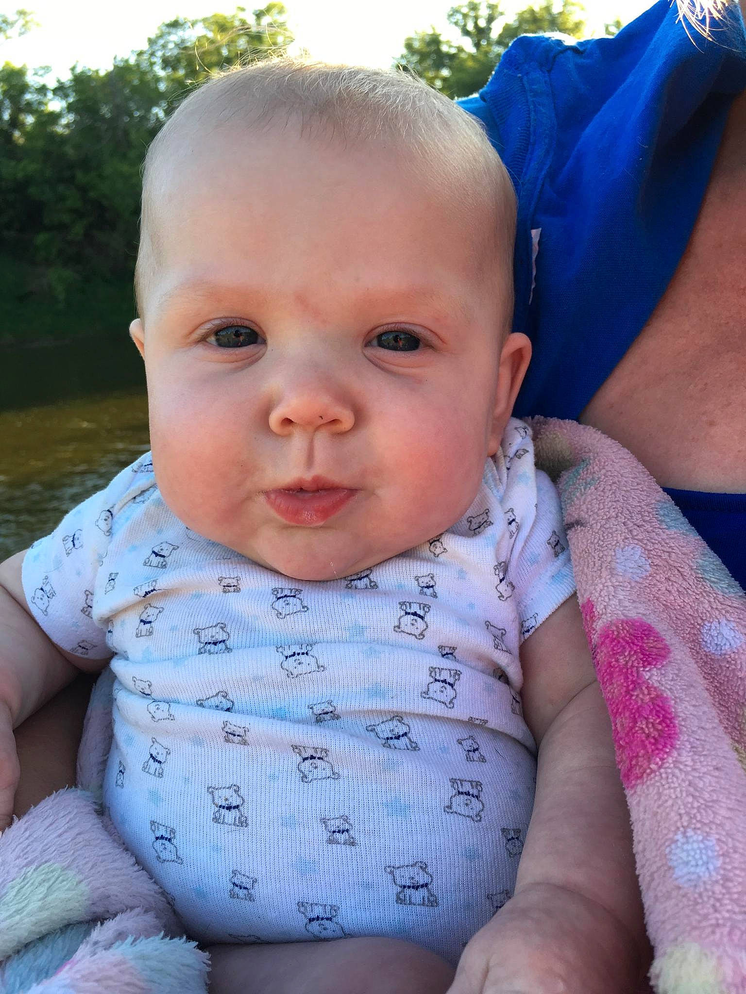 Eretria is registered to the contest to win money with this photo: baby, cheek, child, chin, eye, face, grass, head, iris, lip, nose, people, person, skin, smile, toddler, vacation