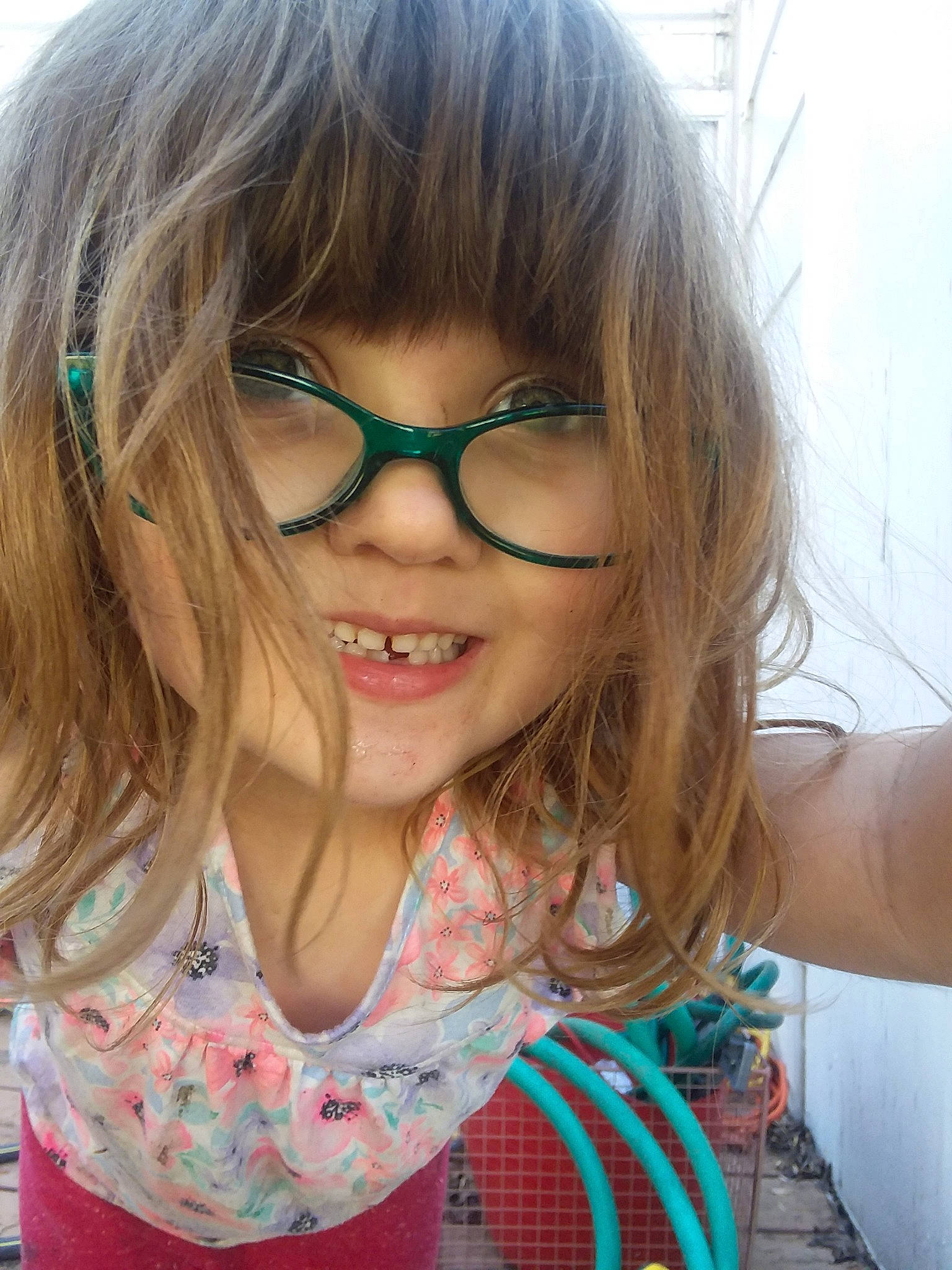 Nevajeh is registered to the contest to win money with this photo: beauty, blond, brown_hair, chin, cool, eyewear, face, forehead, fun, glasses, hair, hair_coloring, hairstyle, head, layered_hair, lip, long_hair, nose, person, smile