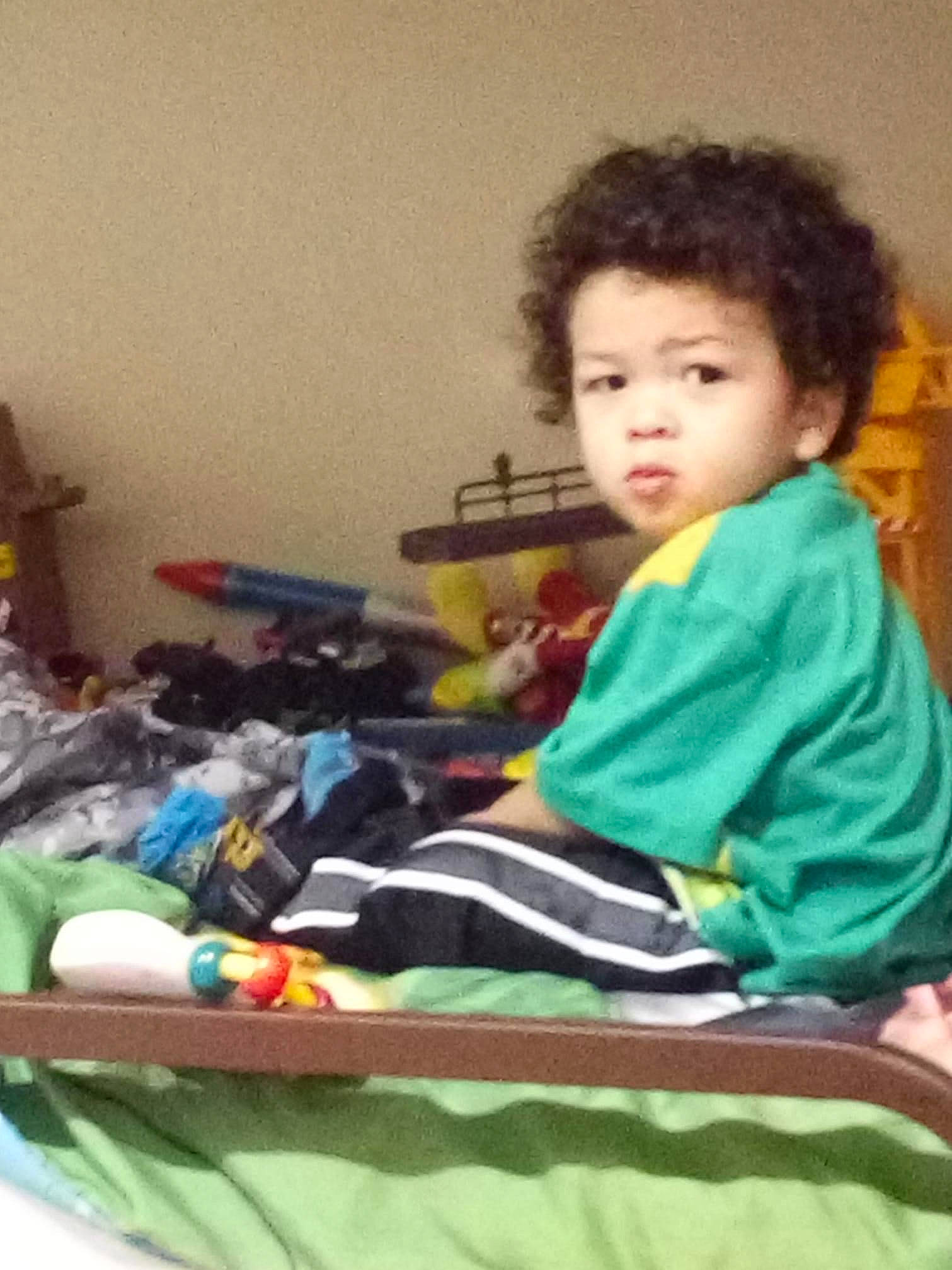 Mono is registered to the contest to win money with this photo: baby, child, person, play, sitting, toddler