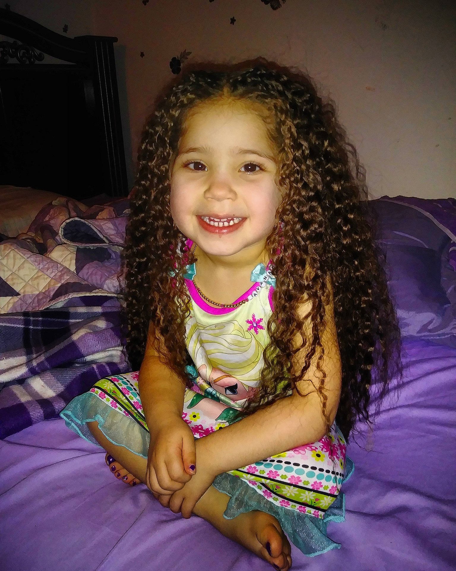 Savan'Ah is registered to the contest to win money with this photo: beauty, black_hair, brown_hair, cheek, child, child_model, daughter, eye, fun, girl, hair, hairstyle, happiness, head, human_hair_color, joy, long_hair, person, sitting, skin