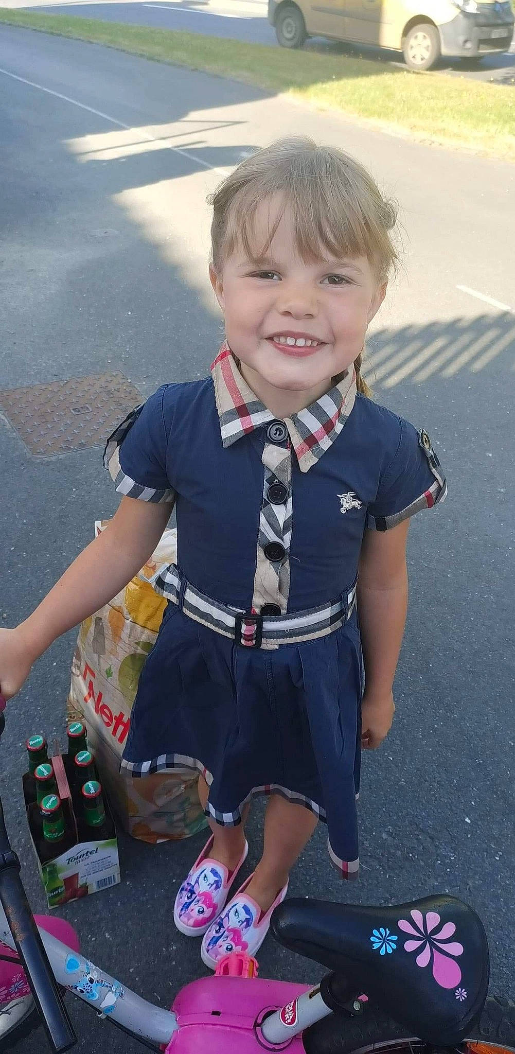 Camille participe au concours pour gagner de l'argent avec cette photo : child, joy, person, smile, toddler