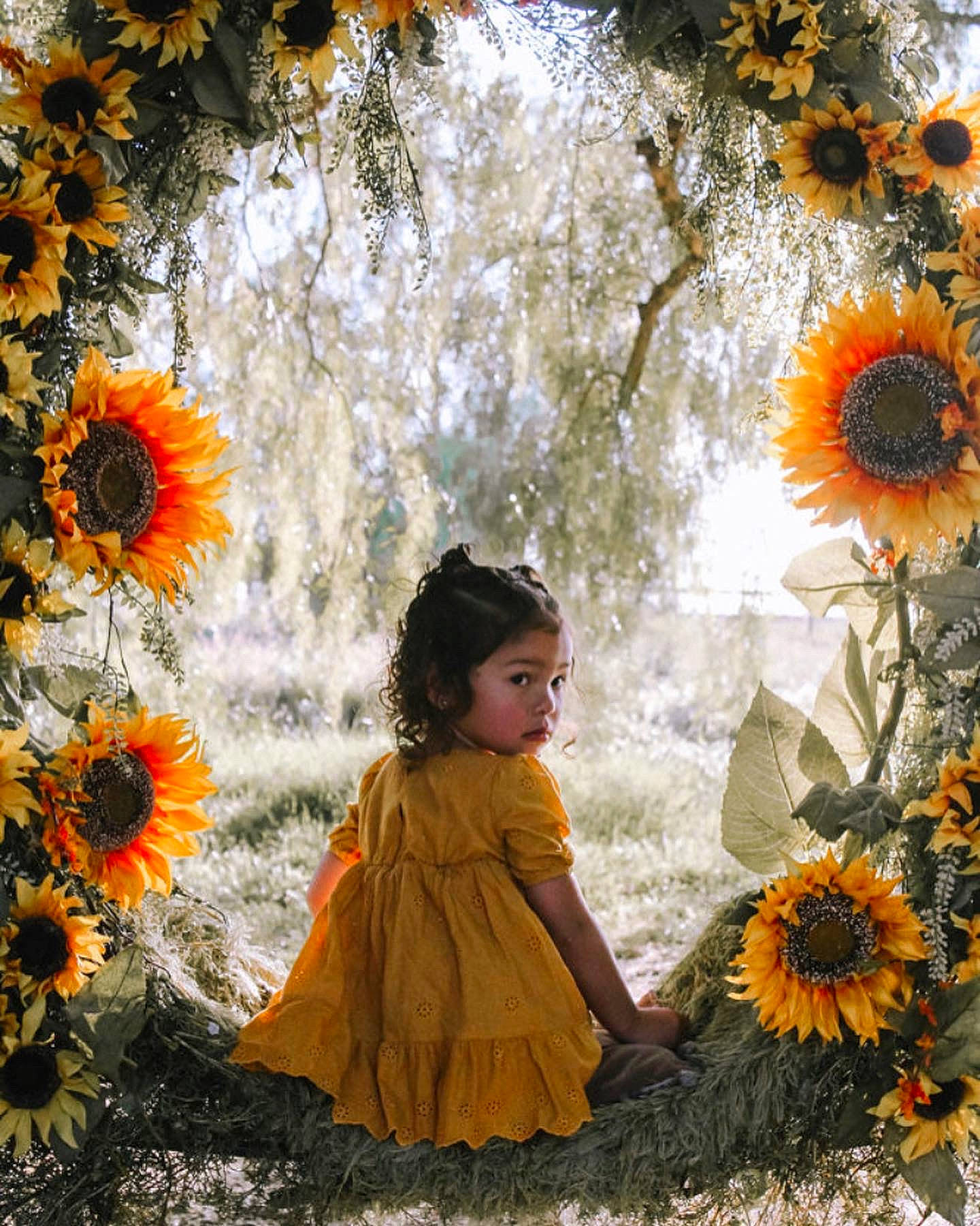 Azariah is registered to the contest to win money with this photo: art, beauty, botany, bouquet, cut_flowers, floristry, flower, flower_arranging, flowering_plant, happy, leaf, nature, orange, paint, people_in_nature, person, petal, photograph, plant, summer