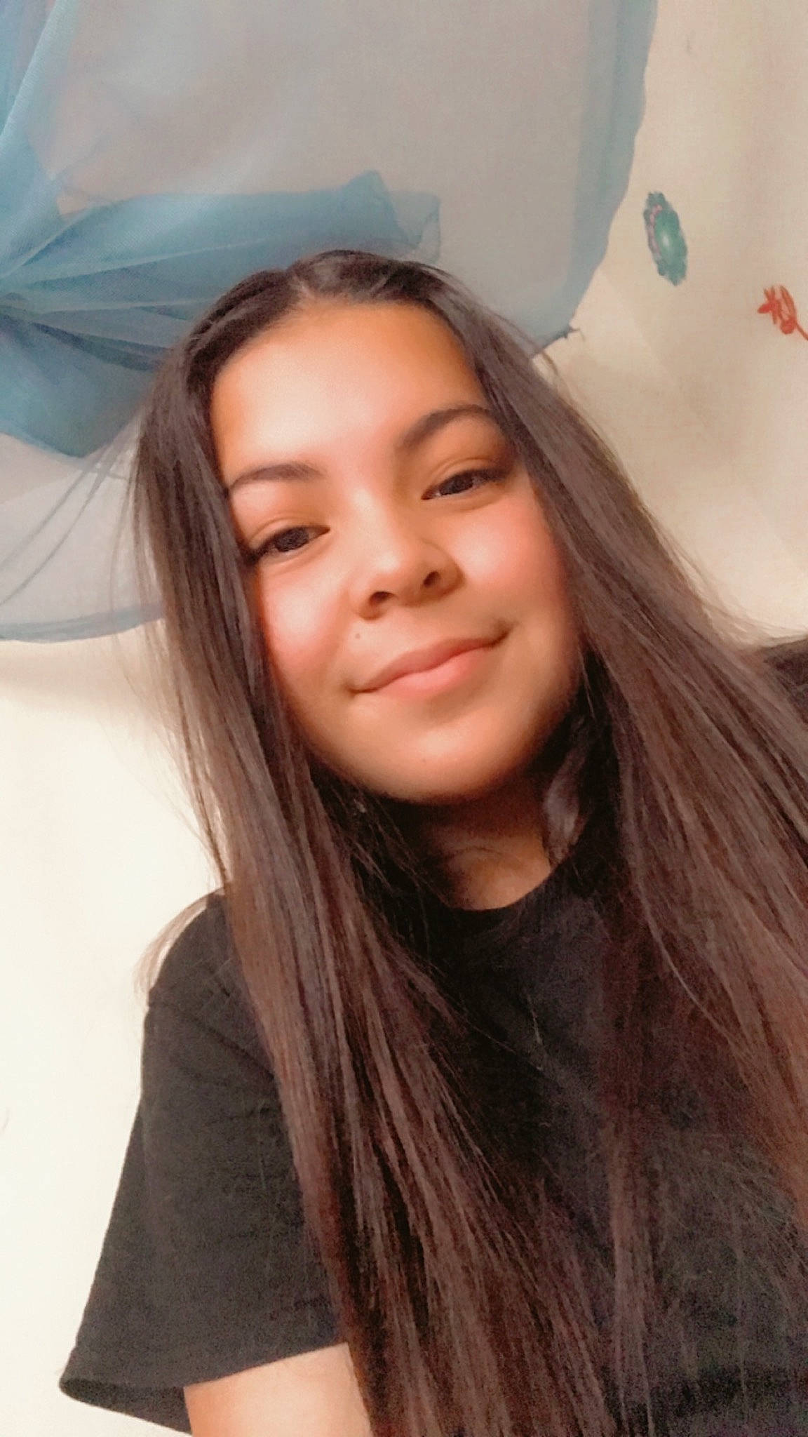 Erika a rejoint le concours — aidez-le/la à gagner de superbes lots ! beauty, blond, brown_hair, cheek, chin, eye, eyebrow, face, forehead, hair, hair_coloring, hairstyle, jaw, joy, lip, long_hair, mouth, nose, person, selfie