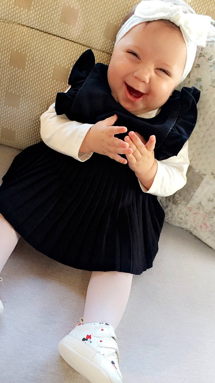 Shaynna a rejoint le concours — aidez-le/la à gagner de superbes lots ! baby, beauty, black, black_hair, cheek, child, ear, facial_expression, fashion_accessory, happy, leg, nose, outerwear, person, skin, sleeve, smile, toddler