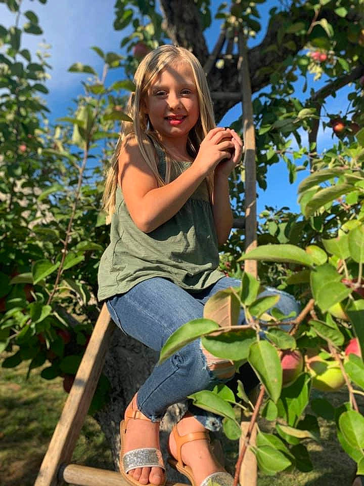 Aleah joined the competition — help win amazing prizes! branch, flower, joy, person, photo_shoot, plant, tree