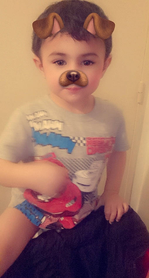 Tyno participe au concours pour gagner de l'argent avec cette photo : abdomen, arm, baby, baby_toddler_clothing, cheek, child, eye, finger, leg, lip, mouth, person, skin, smile, standing, thigh, toddler, trunk