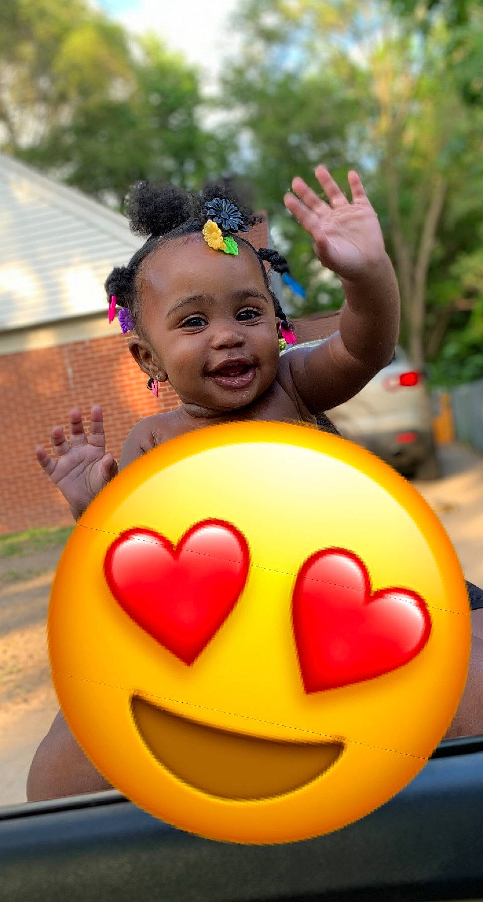 Kaior is registered to the contest to win money with this photo: arm, cool, eye, eyewear, fun, happy, head, headgear, human_body, leisure, mouth, people, person, photograph, pink, plant, recreation, red, smile, toddler