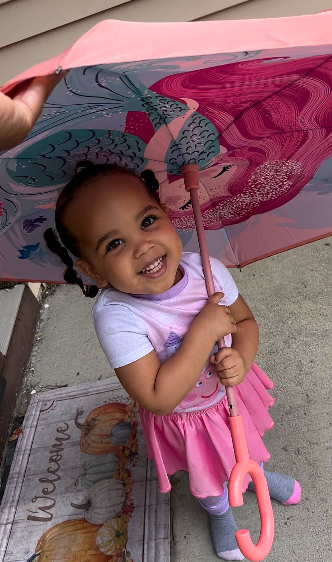 Reagan is registered to the contest to win money with this photo: cheek, child, chin, face, fashion_accessory, fun, happy, human_leg, joy, leisure, lip, magenta, organ, person, pink, red, skin, smile, snapshot, tints_and_shades