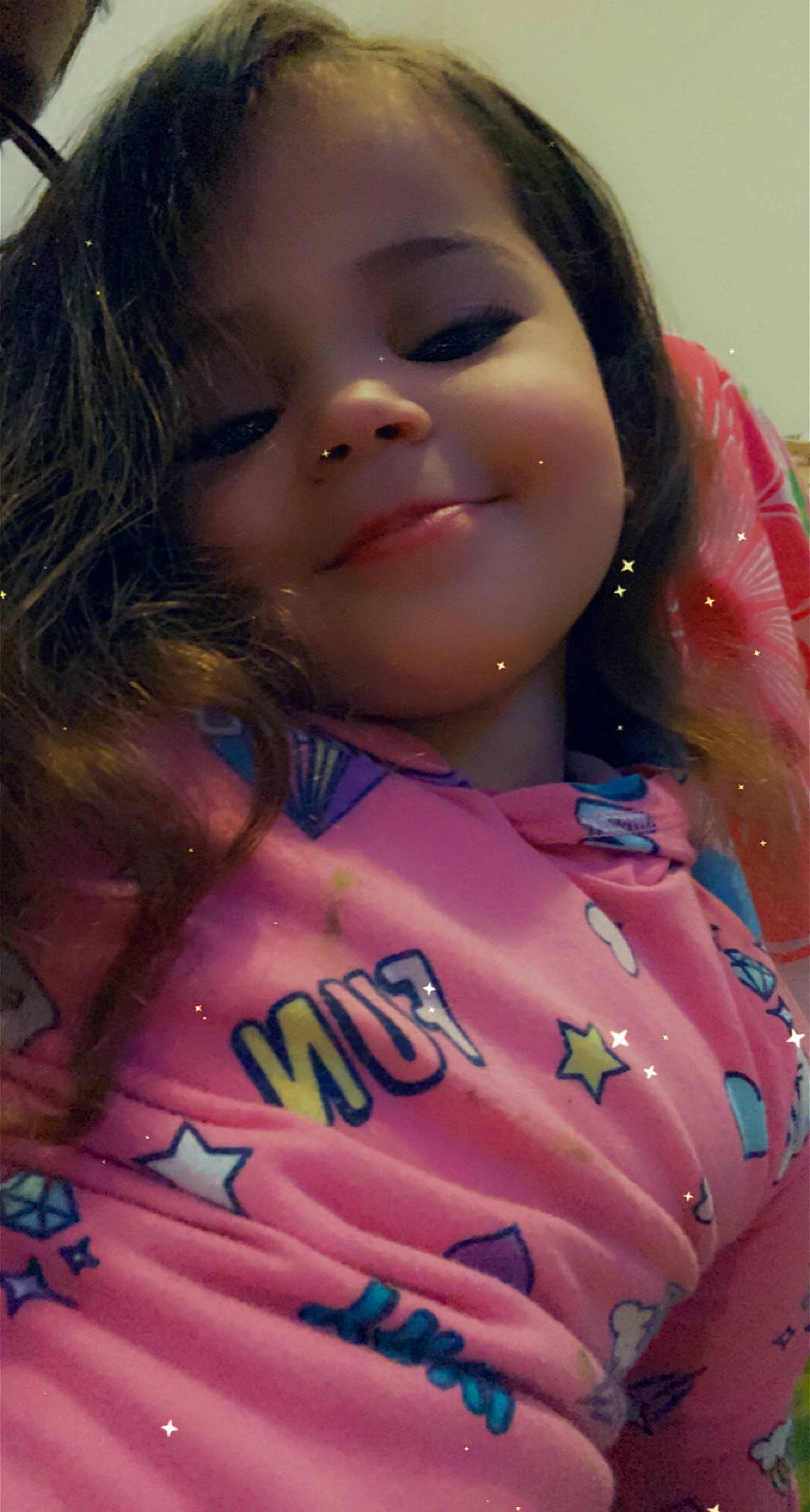 Khari is registered to the contest to win money with this photo: chin, eye, eyebrow, eyelash, facial_expression, fashion, forehead, hair, hairstyle, human, joy, lip, mouth, neck, nose, person, pink, shoulder, skin, sleeve