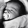 Giani a rejoint le concours — aidez-le/la à gagner de superbes lots ! baby, sleeping, pacifier, hand, blanket, black_and_white, newborn, face, closeup, infant, peaceful, cuddle, soft, portrait, child, rest, cute, cozy, wrapped, tender
