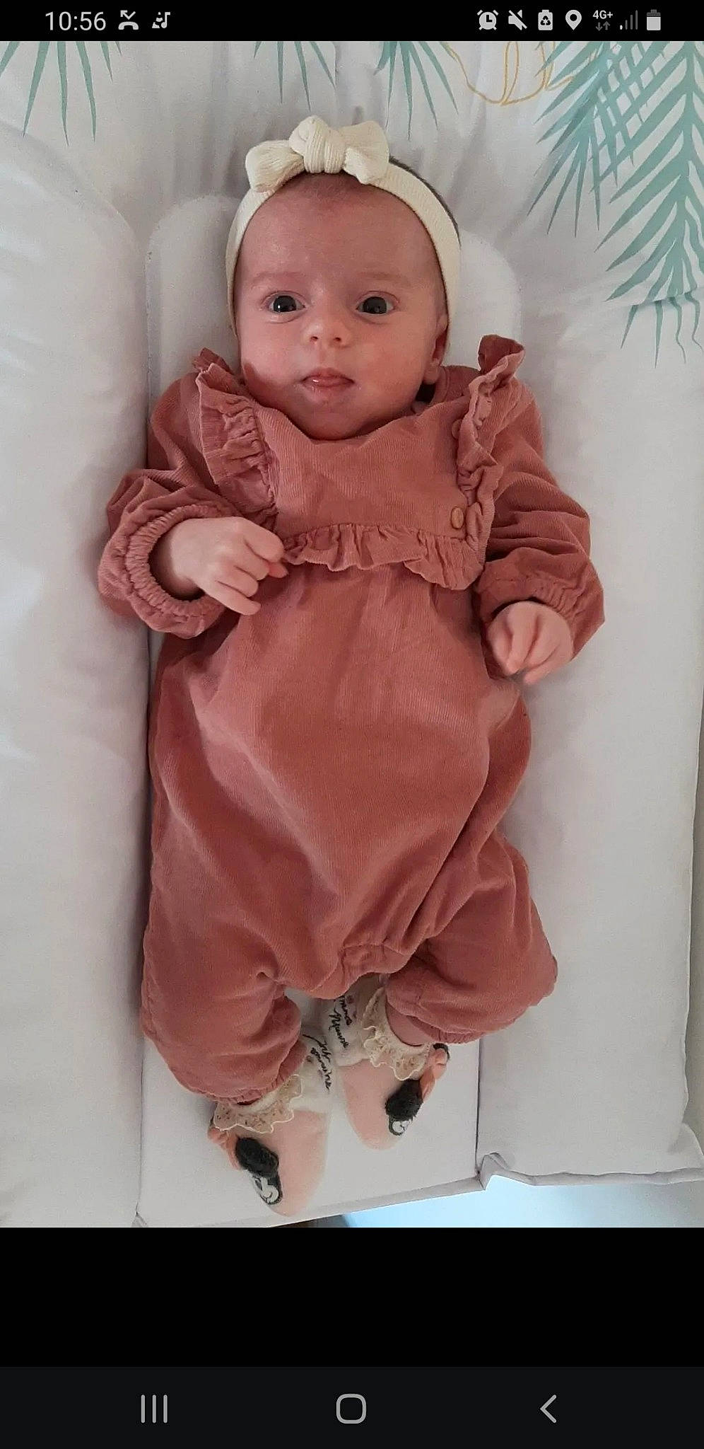 Camélia a rejoint le concours — aidez-le/la à gagner de superbes lots ! baby, baby_products, baby_toddler_clothing, baby_toys, cheek, child, comfort, doll, fur, linens, pattern, peach, person, pink, room, sitting, sleeve, toddler, toy, vintage_clothing