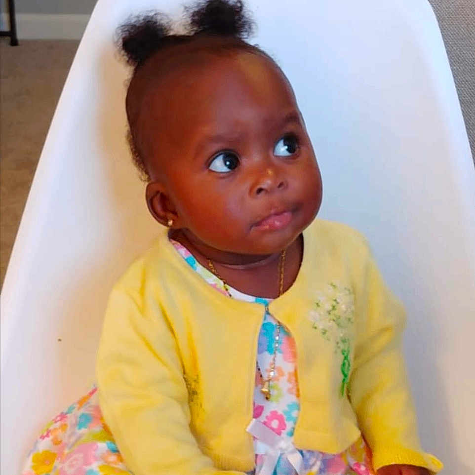 Marybella is registered to the contest to win money with this photo: accessories, baby, bathing, bathtub, blackhair, clothing, diaper, face, hair, happy, head, jewelry, necklace, person, photography, portrait, sitting, sleeve, smile, tub
