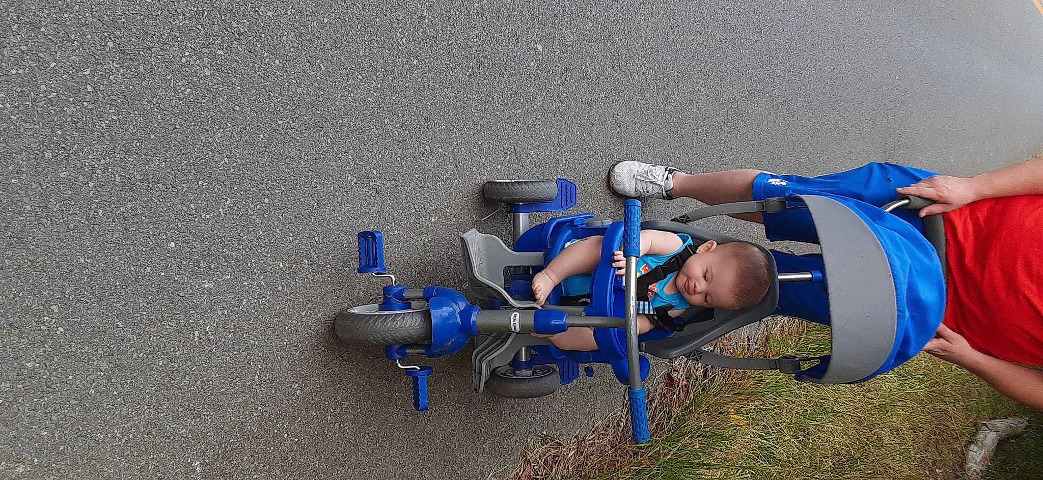 Cassian is registered to the contest to win money with this photo: gas, machine, person, pipe, pump, water
