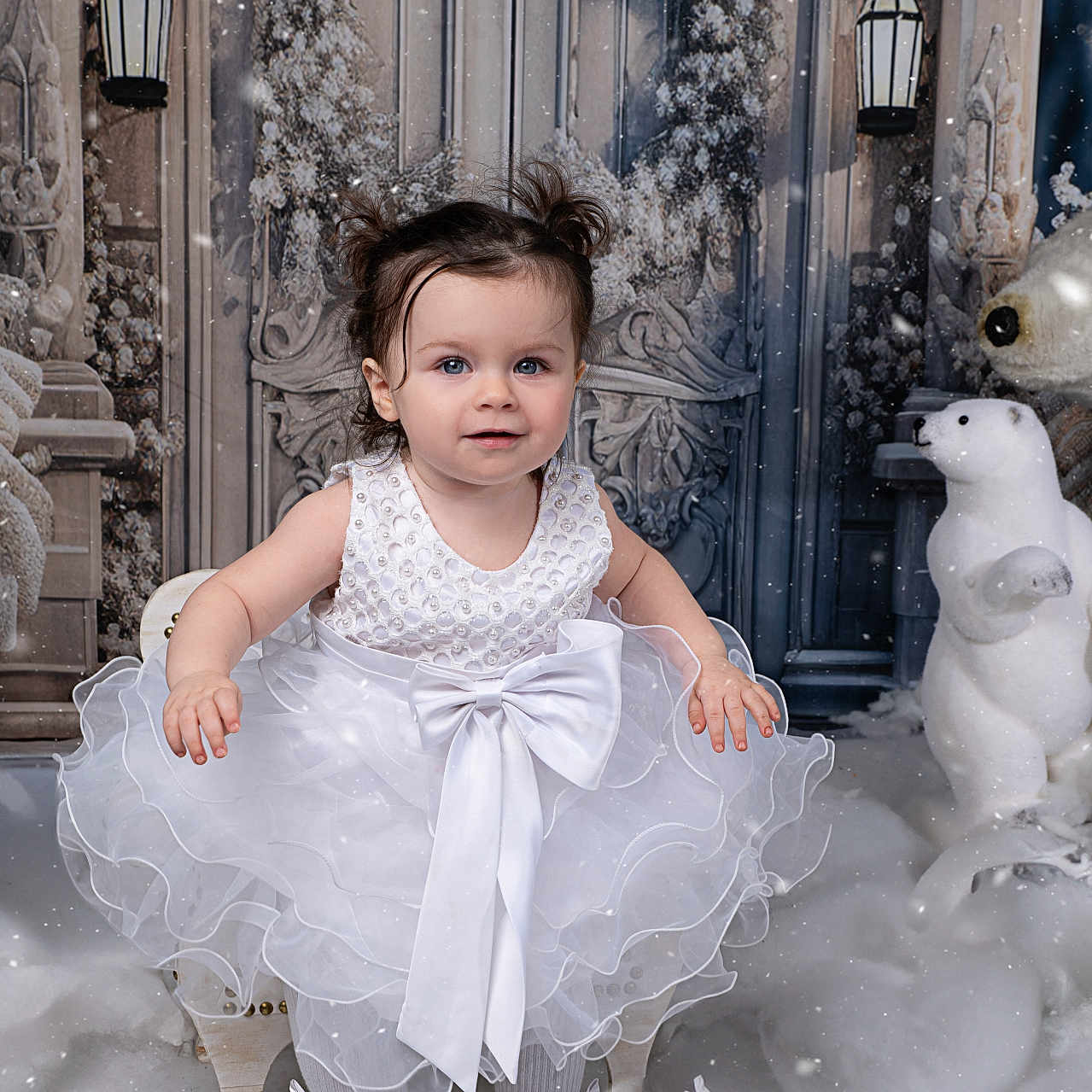 Olyana participe au concours pour gagner de l'argent avec cette photo : animal, baby, bear, bodypart, clothing, dress, eveningdress, face, fashion, finger, formalwear, gown, head, nature, outdoors, person, photography, portrait, snow, winter