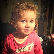 Ela is registered to the contest to win money with this photo: