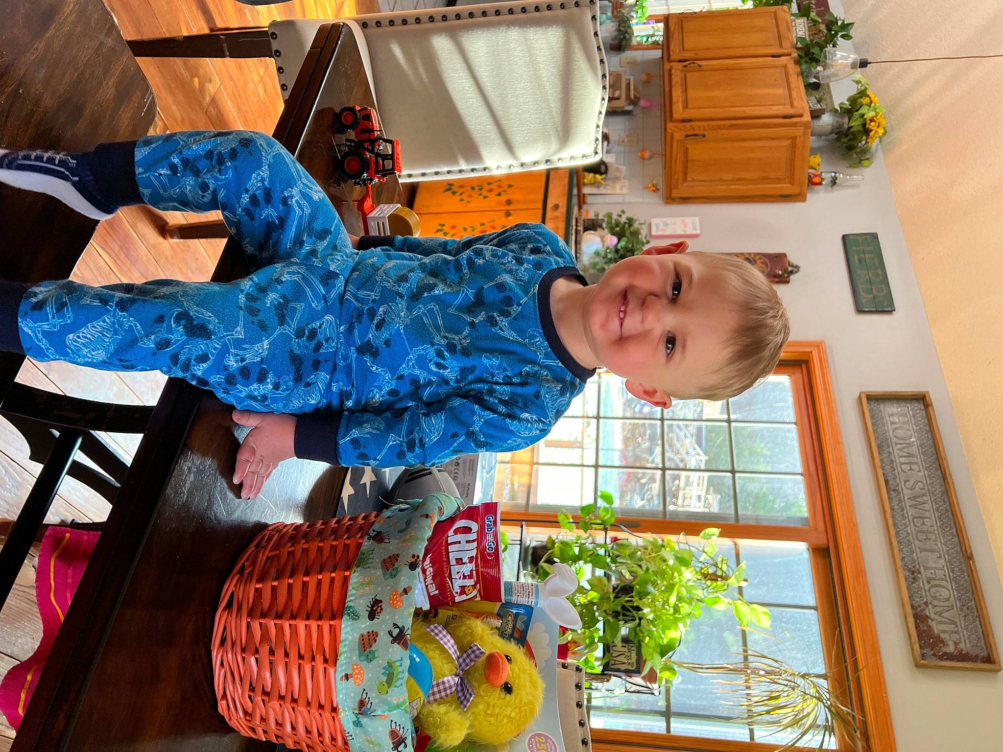 Rowen is registered to the contest to win money with this photo: baby_toddler_clothing, building, child, design, event, fun, green, happy, house, joy, leisure, people, person, plant, smile, snapshot, textile, toddler, tree, window