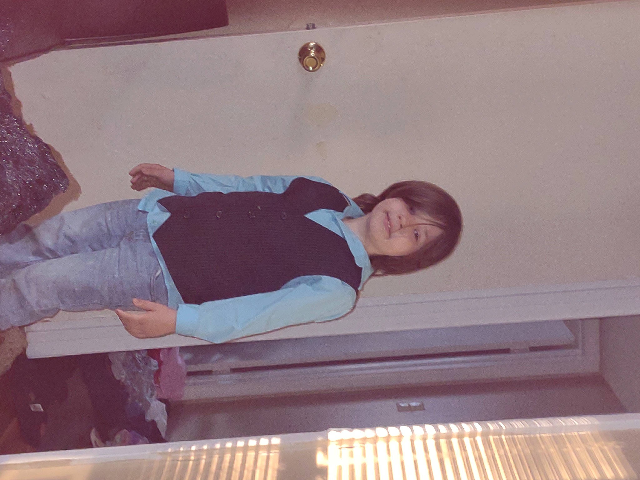 David is registered to the contest to win money with this photo: ceiling, comfort, elbow, flooring, gesture, hardwood, joy, knee, linens, person, plaster, rectangle, room, sleeve, t_shirt, thigh, tints_and_shades, wood, wrist