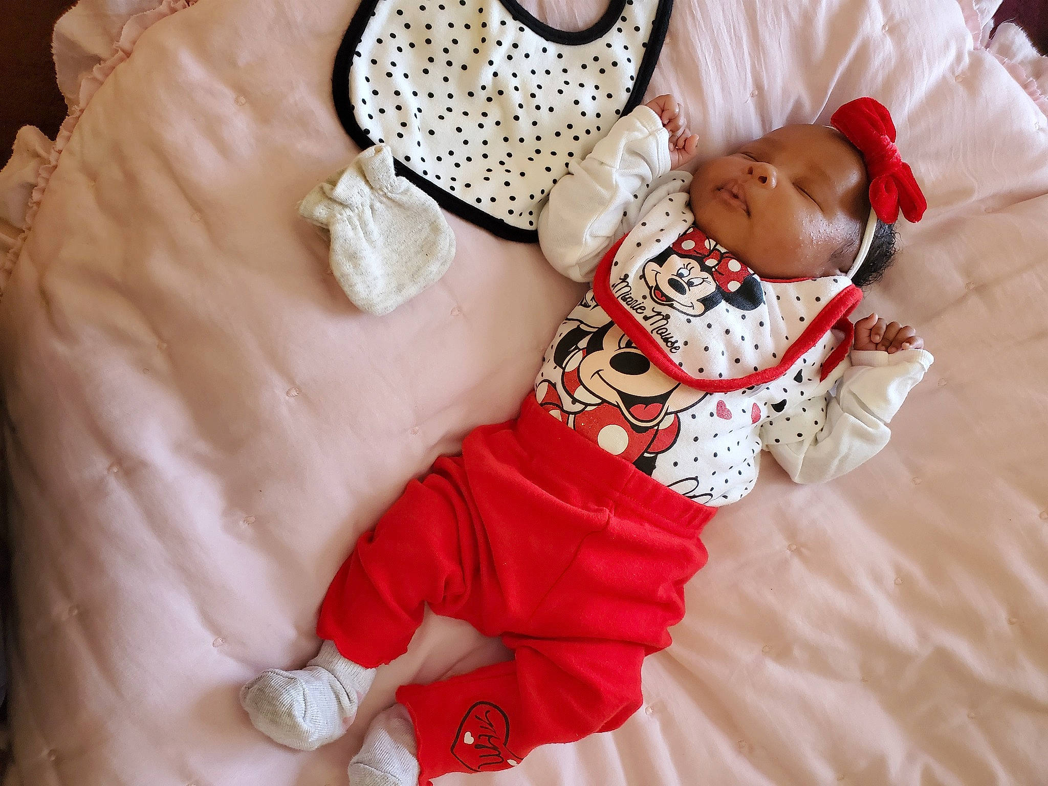 Summer is registered to the contest to win money with this photo: baby, baby_sleeping, baby_toddler_clothing, beauty, child, comfort, finger, goggles, hand, happy, head, linens, pattern, person, pink, product, shoe, sleeve, sunglasses, textile