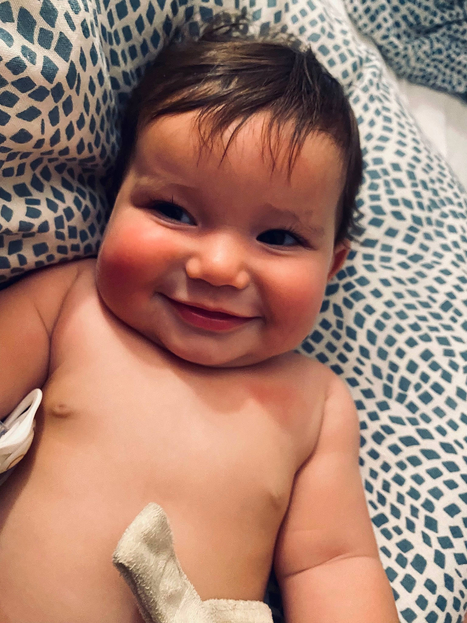 Synelle a rejoint le concours — aidez-le/la à gagner de superbes lots ! baby, cheek, chest, chin, eye, eyebrow, eyelash, finger, forehead, gesture, happy, head, iris, joy, lip, mouth, neck, nose, organ, person