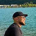 Ali B.