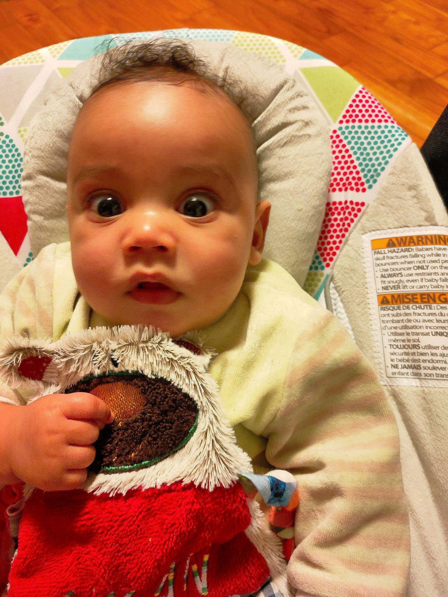 Alyan a rejoint le concours — aidez-le/la à gagner de superbes lots ! baby, baby_products, baby_toddler_clothing, cheek, child, chin, comfort, event, eye, happy, iris, linens, lip, mouth, nose, organ, person, skin, sleeve, textile