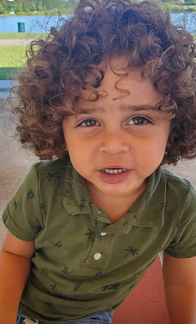 Kayne is registered to the contest to win money with this photo: brown_hair, cheek, child, child_model, chin, face, facial_expression, forehead, hair, hairstyle, happy, head, human, jaw, lip, long_hair, nose, person, skin, smile