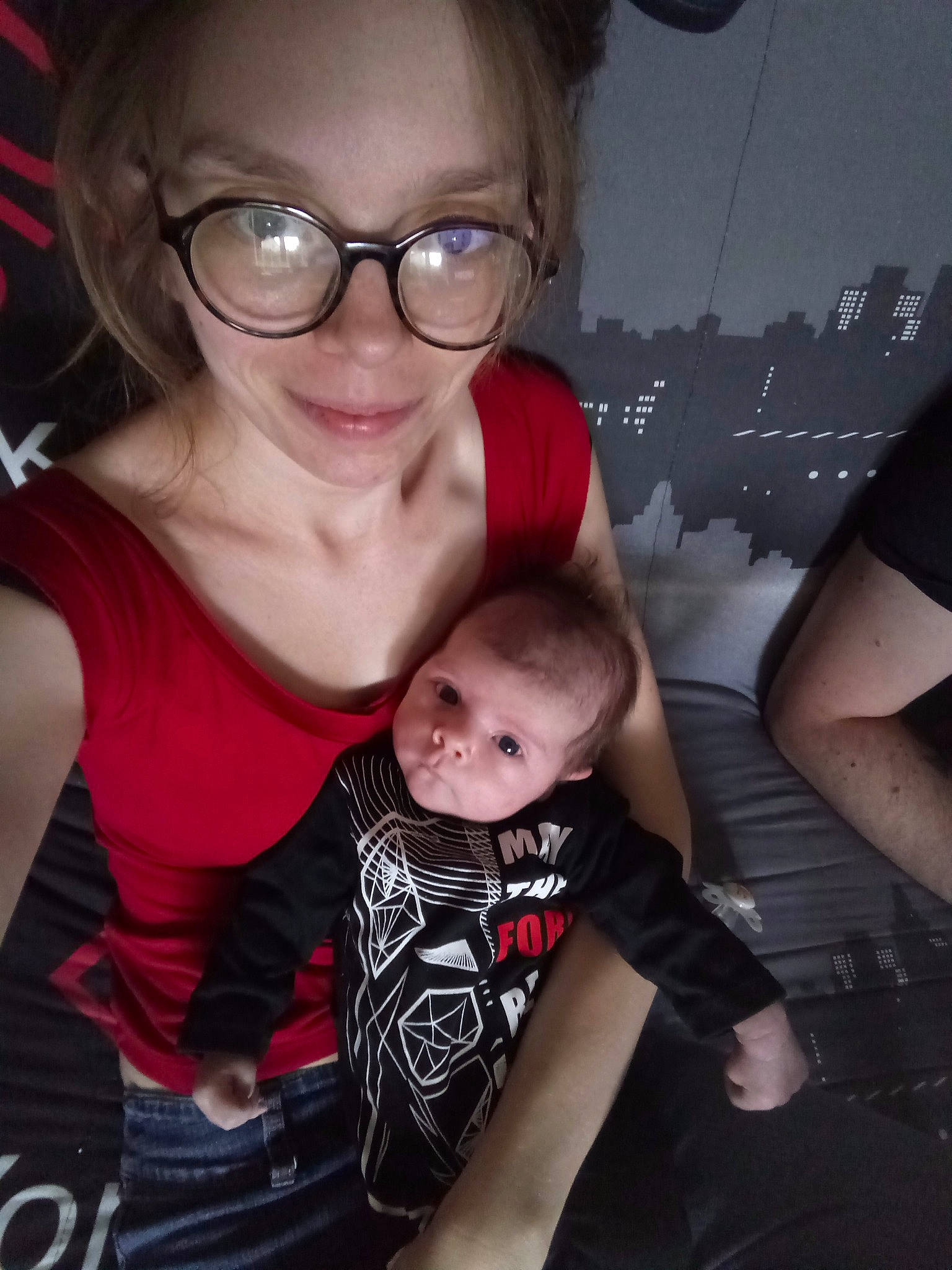 Heloise a rejoint le concours — aidez-le/la à gagner de superbes lots ! black_hair, child, cool, eyewear, face, fun, glasses, hair, joy, person, photography, selfie, smile, t_shirt, toddler, vision_care