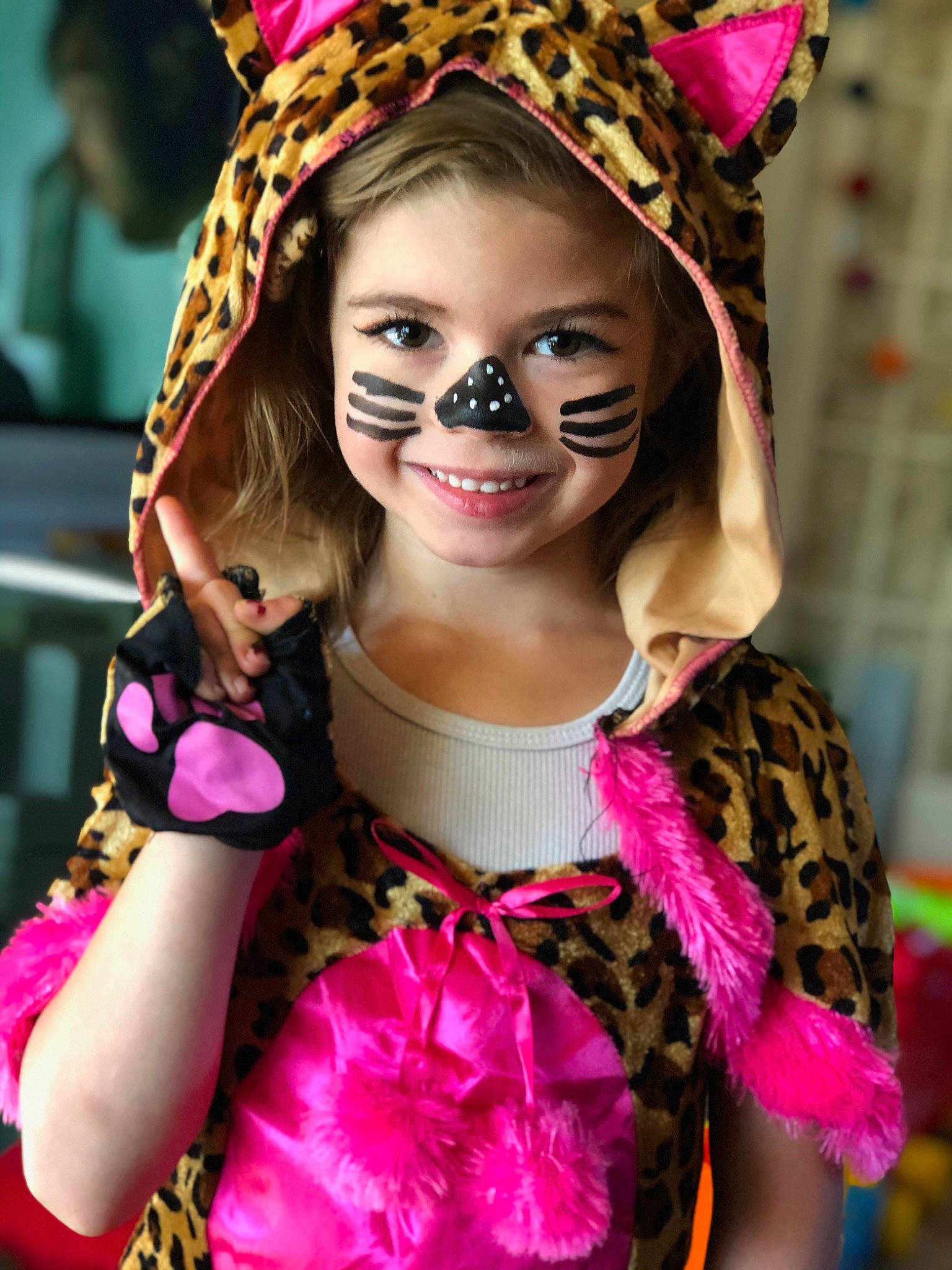 Bonnie is registered to the contest to win money with this photo: cool, eye, eyebrow, eyelash, eyewear, facial_expression, fashion, fashion_design, fawn, hairstyle, happy, headgear, joy, lip, lipstick, magenta, makeover, person, pink, skin