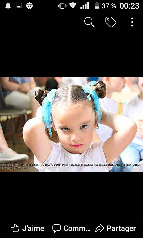 Kayna participe au concours pour gagner de l'argent avec cette photo : forehead, girl, hair_accessory, hair_coloring, hairstyle, person, photo_caption, product