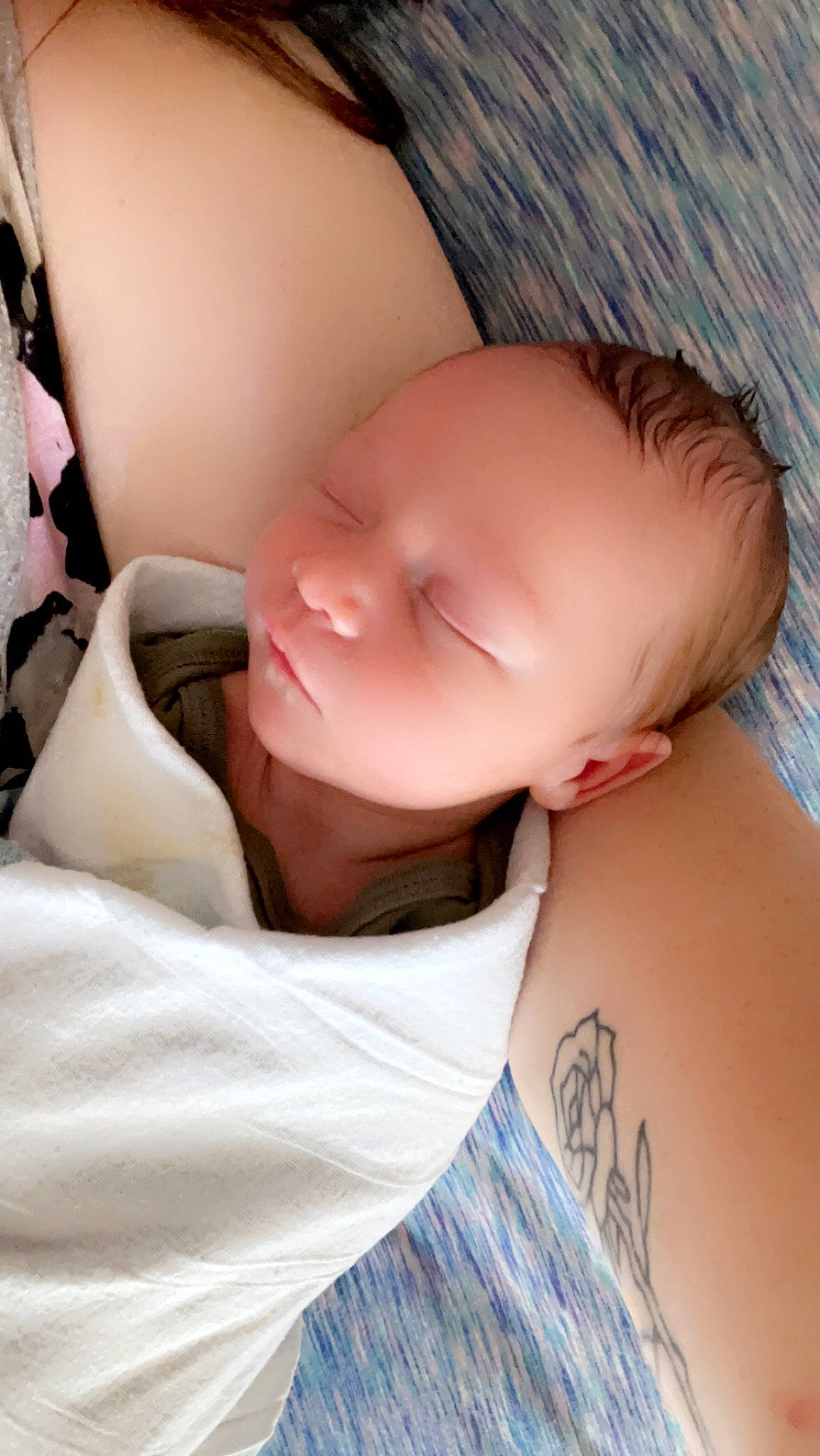 Jayden is registered to the contest to win money with this photo: arm, cheek, chin, comfort, eye, eyebrow, eyelash, hand, head, human_body, joint, lip, mouth, muscle, neck, nose, person, shoulder, skin, stomach