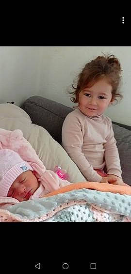 Amélia a rejoint le concours — aidez-le/la à gagner de superbes lots ! baby, baby_sleeping, baby_toddler_clothing, cheek, child, chin, comfort, eye, face, finger, happy, head, headwear, iris, joy, linens, lip, mouth, person, skin