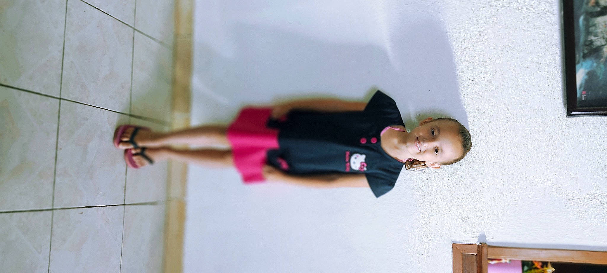 Kyara participe au concours pour gagner de l'argent avec cette photo : arm, balance, boot, dress, elbow, fashion_design, fun, human_leg, joy, knee, leisure, magenta, person, physical_fitness, plant, recreation, room, sitting, sportswear, street_fashion