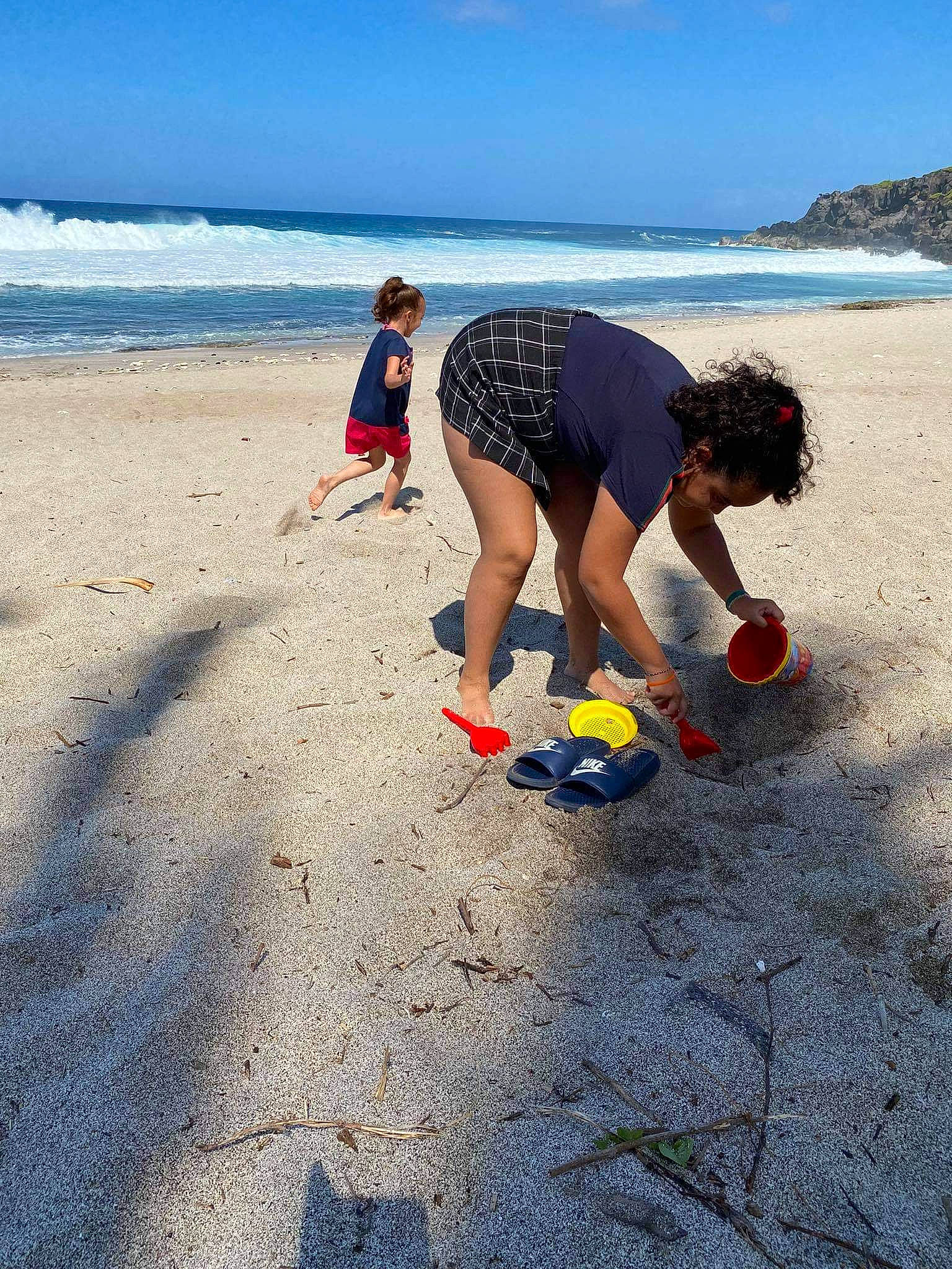 Stecy a rejoint le concours — aidez-le/la à gagner de superbes lots ! beach, coast, fun, happy, holiday, horizon, landscape, leisure, ocean, people_in_nature, people_on_beach, person, recreation, sand, shorts, sky, summer, t_shirt, travel, water