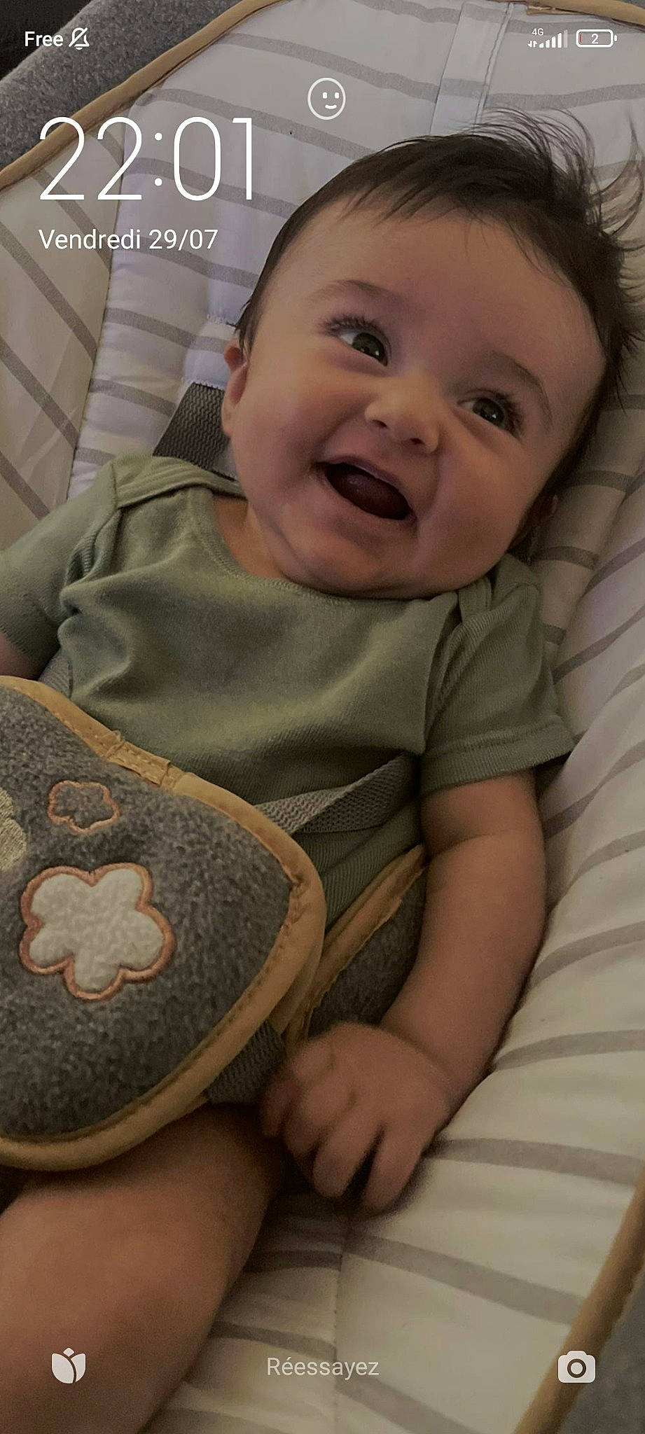 Louka a rejoint le concours — aidez-le/la à gagner de superbes lots ! baby, baby_laughing, baby_toddler_clothing, cheek, child, chin, comfort, cool, facial_expression, finger, happy, linens, mouth, neck, nose, person, sitting, skin, sleeve, smile