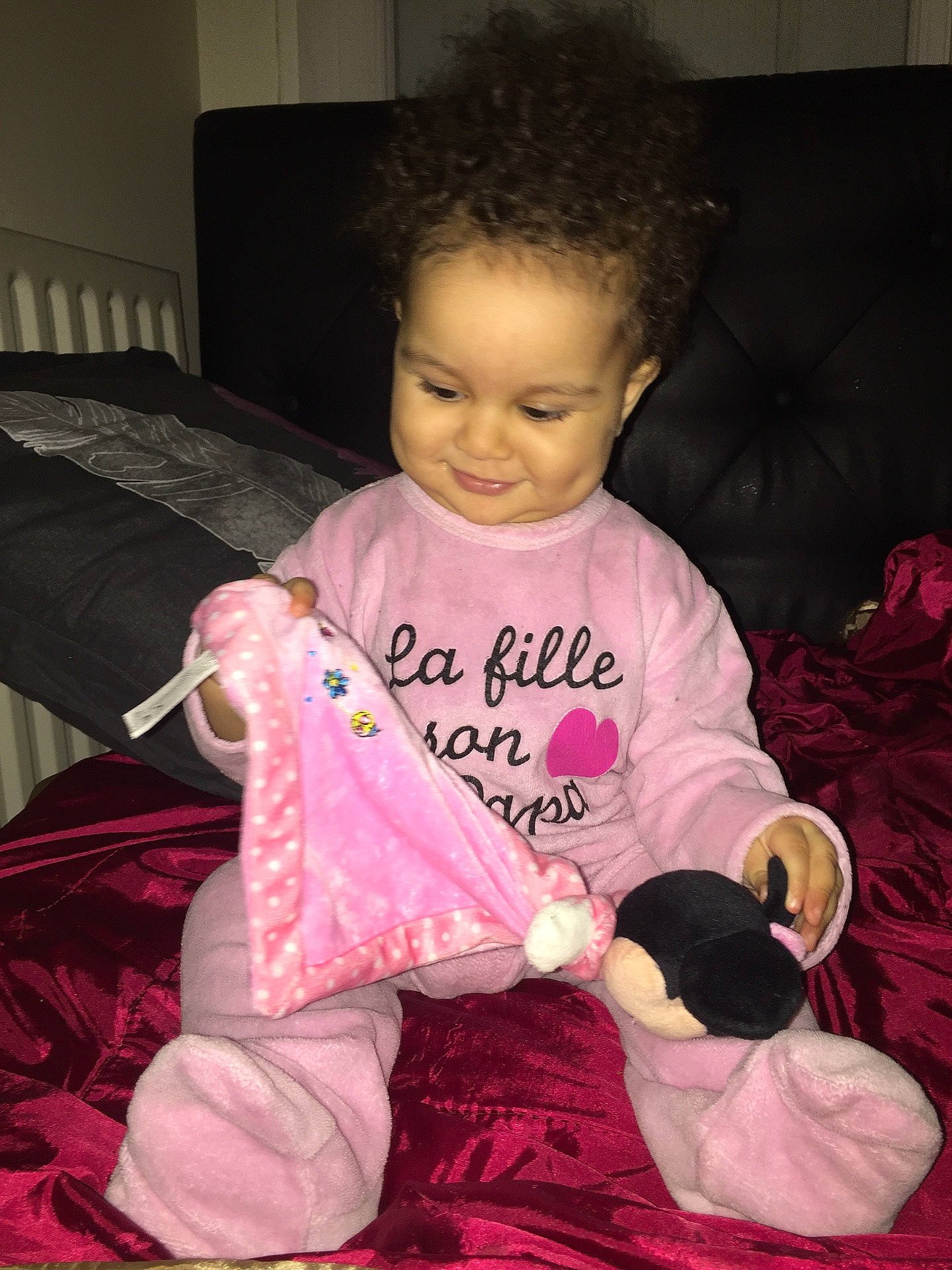 Sarah a rejoint le concours — aidez-le/la à gagner de superbes lots ! child, day, fun, girl, human, infant, organ, person, pink, product, skin, smile, textile, toddler