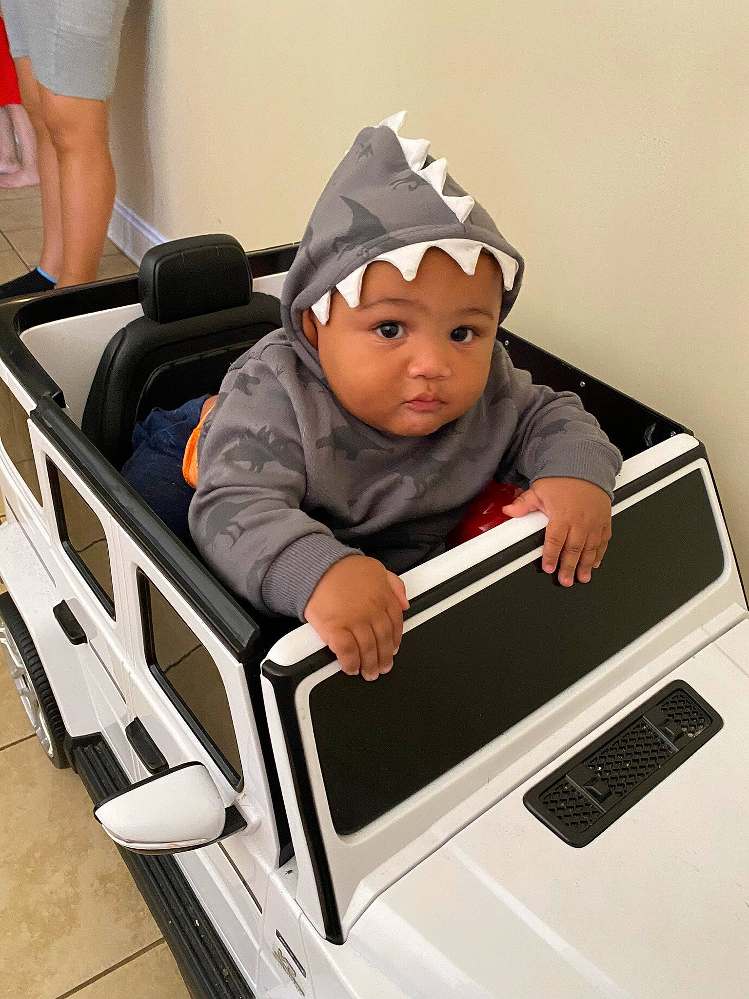 Royce joined the competition — help win amazing prizes! auto_part, automotive_design, automotive_exterior, baby, baby_safety, baby_toddler_clothing, bumper, child, comfort, headwear, output_device, person, room, service, sitting, sleeve, toddler