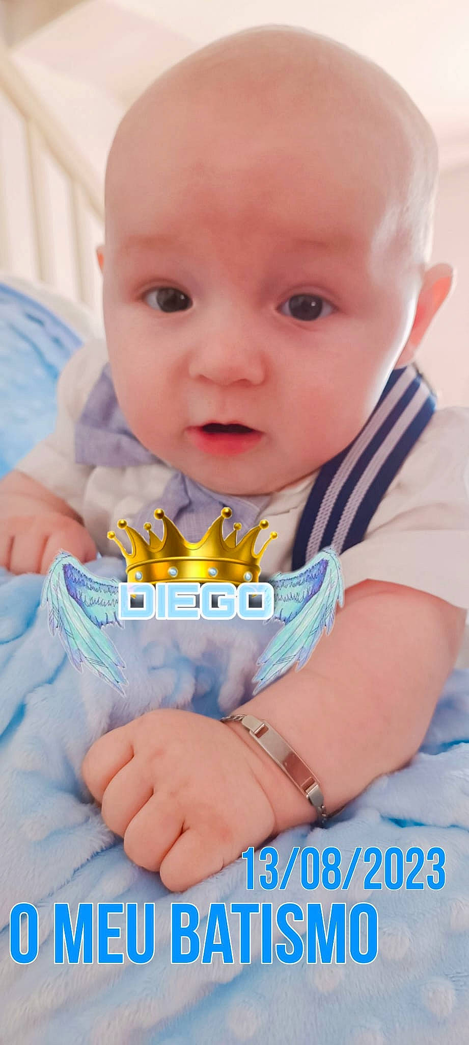 Diego a rejoint le concours — aidez-le/la à gagner de superbes lots ! arm, baby, baby_products, baby_toddler_clothing, cheek, child, comfort, eyelash, finger, gesture, hand, happy, iris, nail, neck, nose, person, skin, sleeve, thumb