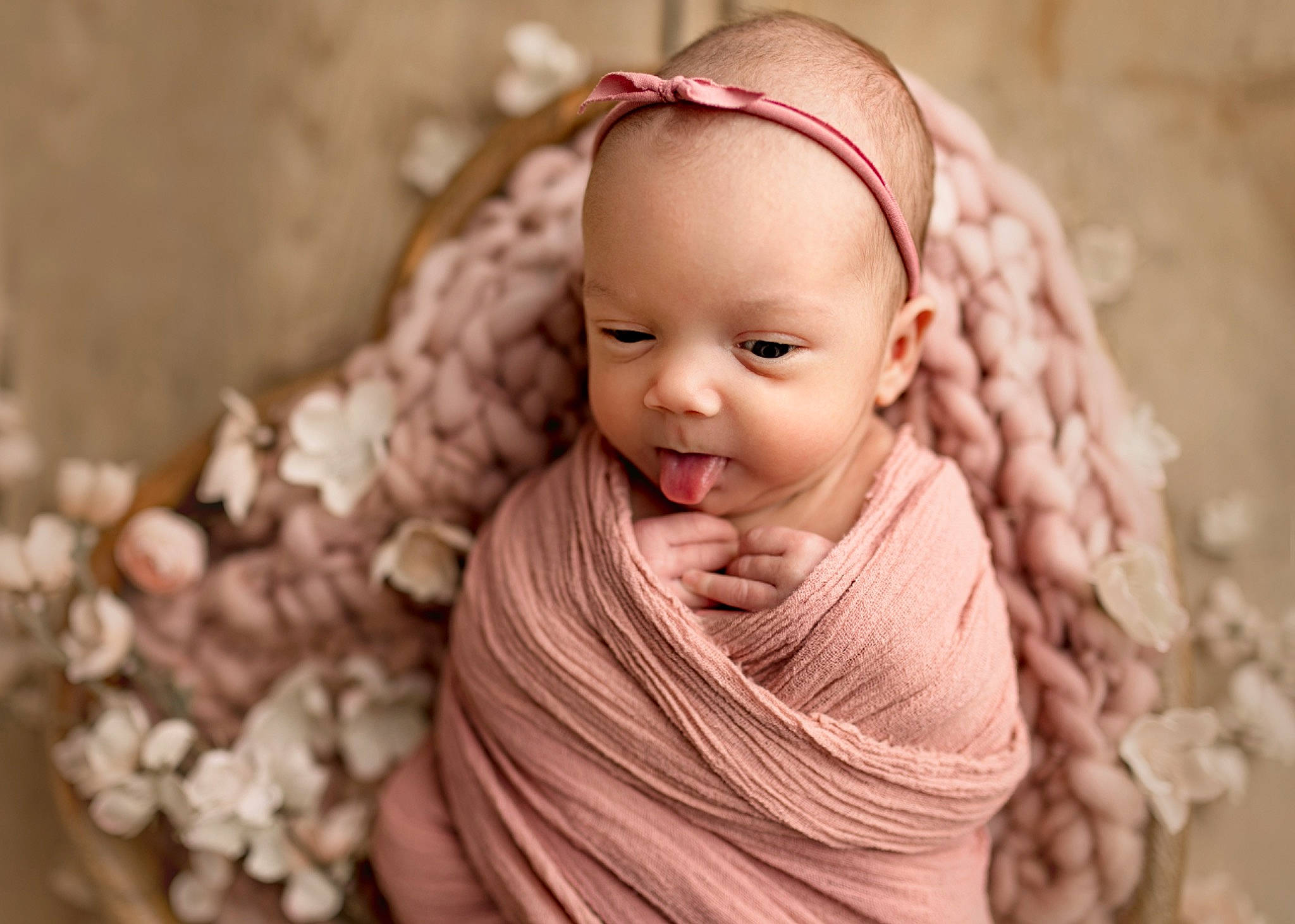 Lana is registered to the contest to win money with this photo: baby, baby_toddler_clothing, cheek, child, chin, event, eye, face, fashion_accessory, flash_photography, happy, headband, headgear, jewellery, lip, peach, people_in_nature, person, skin, smile