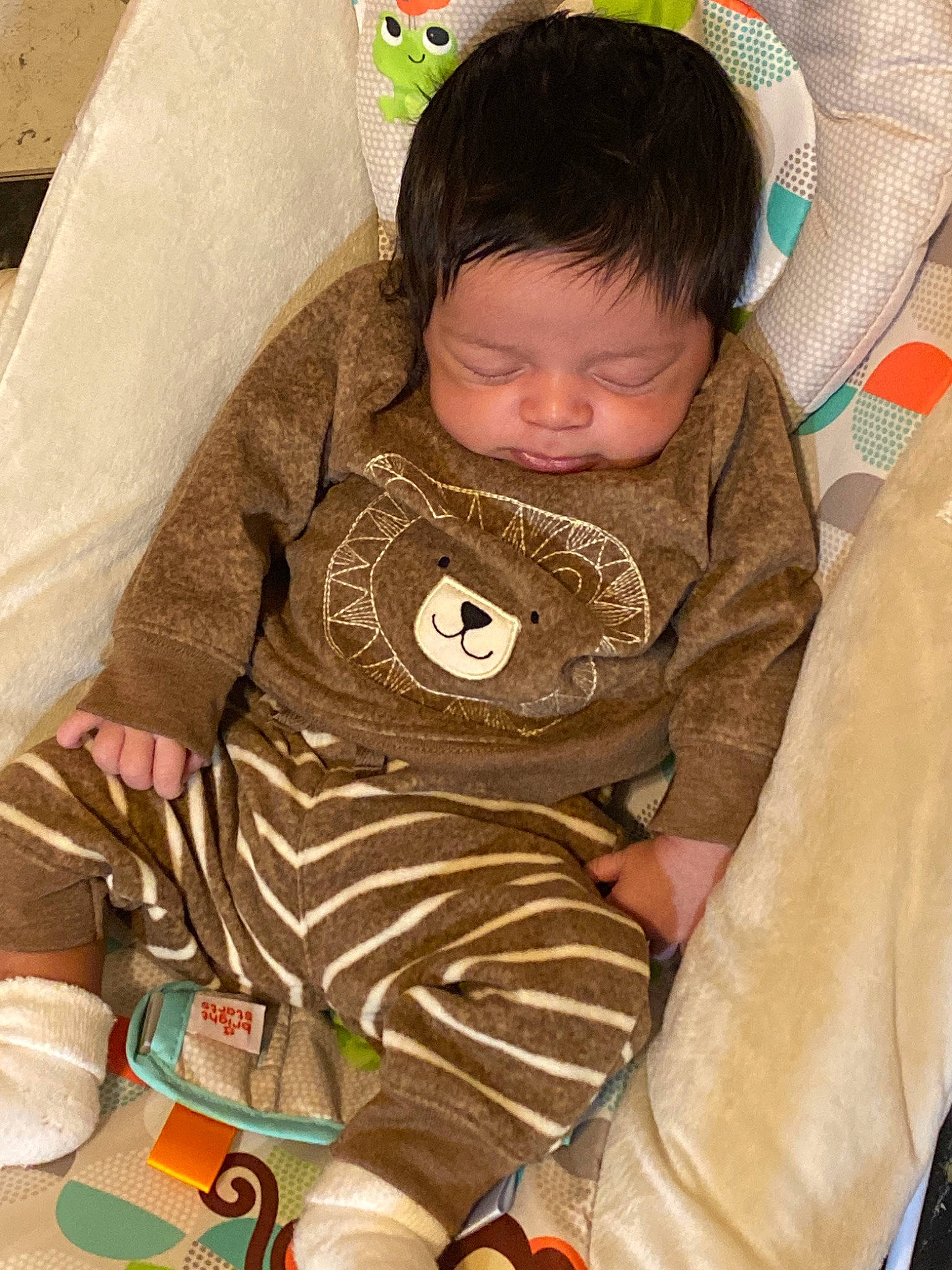 Jardani is registered to the contest to win money with this photo: baby, child, person, play, sitting, toddler